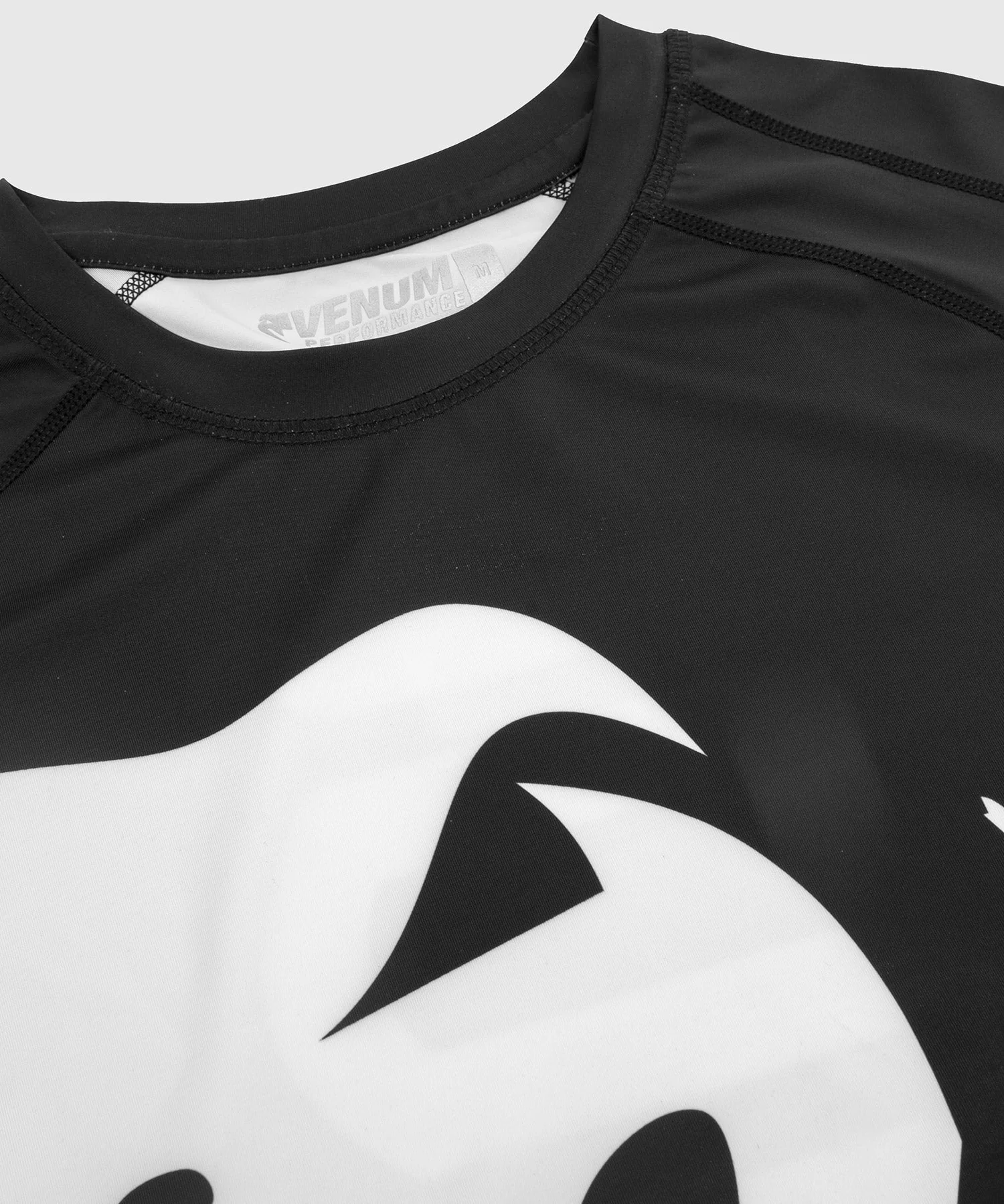 Venum Giant Rashguard - Long Sleeves - Black - Image 4