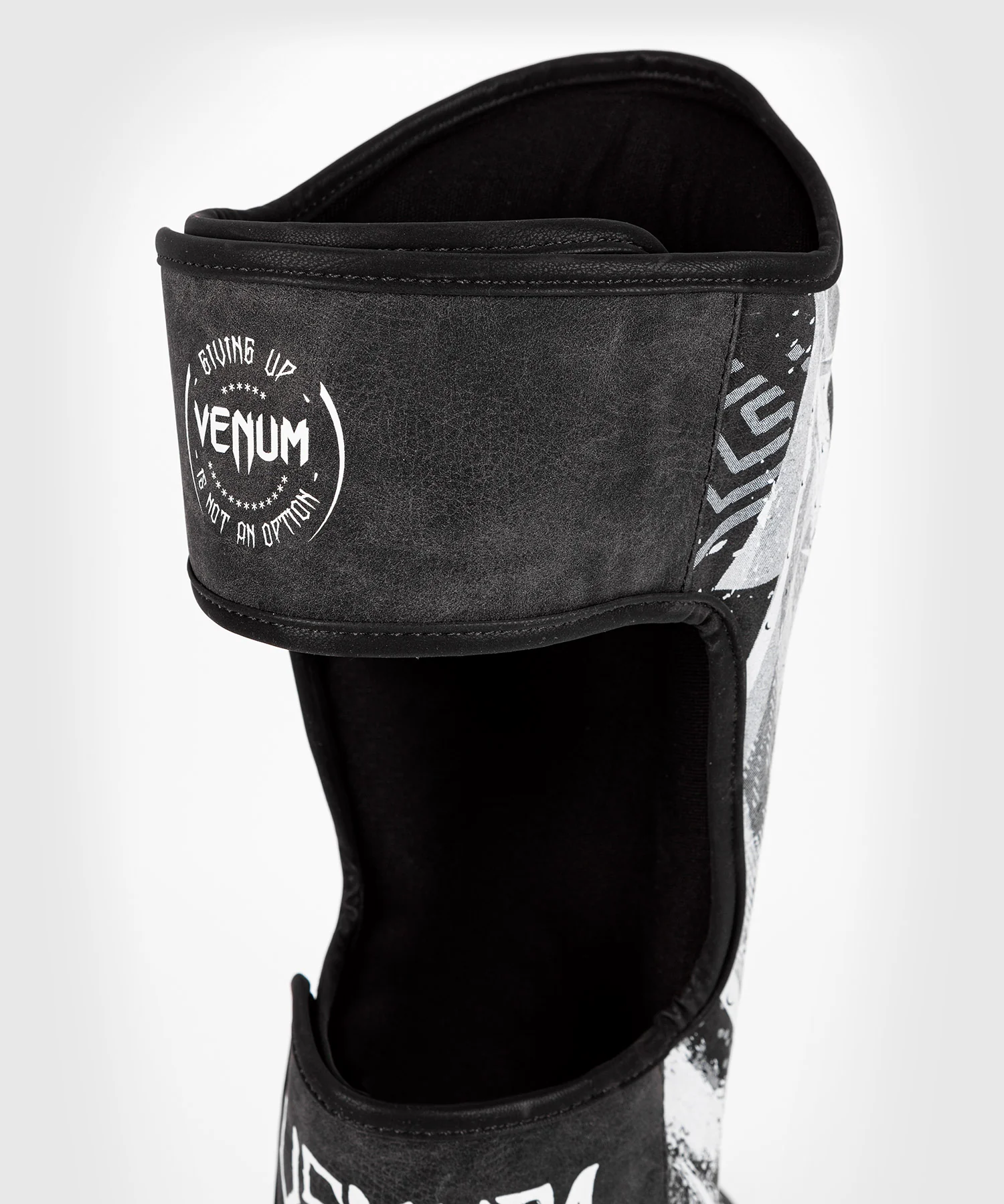 Venum GLDTR 4.0 Shinguards - Image 6
