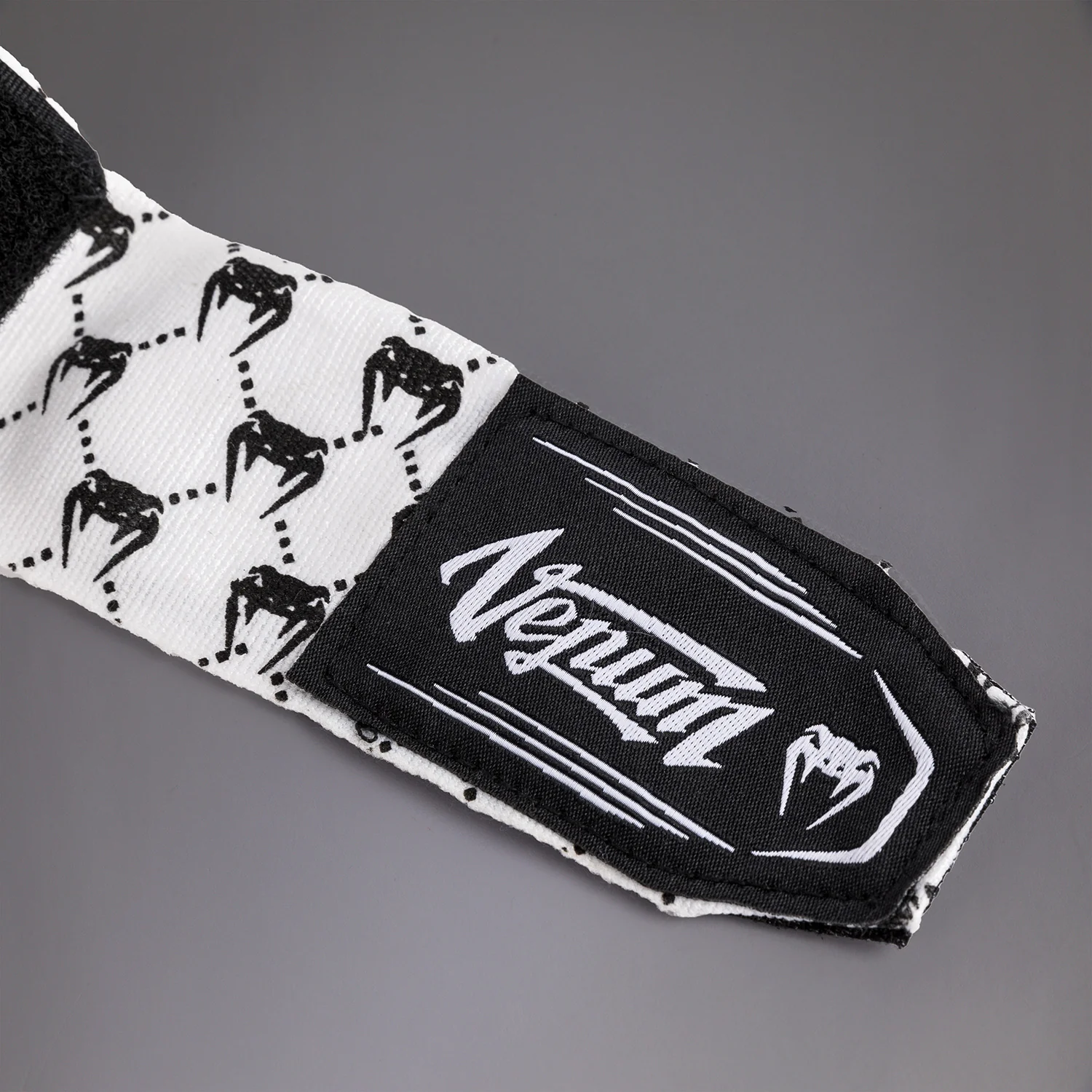 Venum Kontact Evo Hand Wraps - White/Black - Image 3