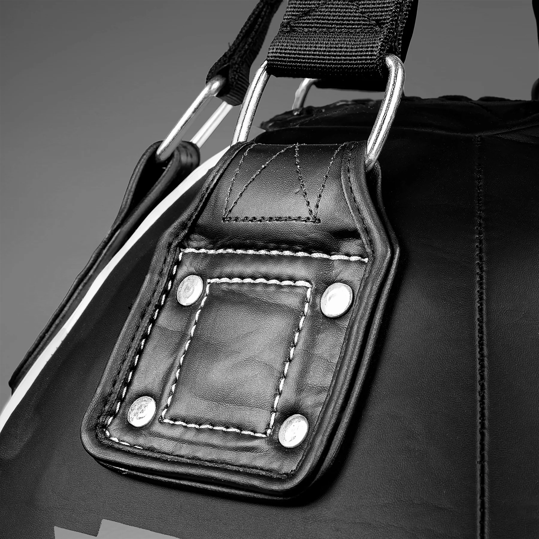 Venum Hurricane Big Ball punching bag - Image 2