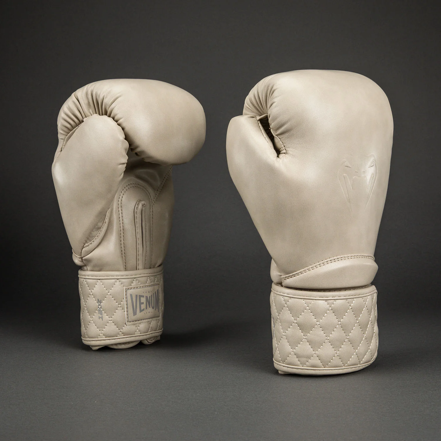 Venum Impact Classic Boxing Gloves - Ivory - Image 2
