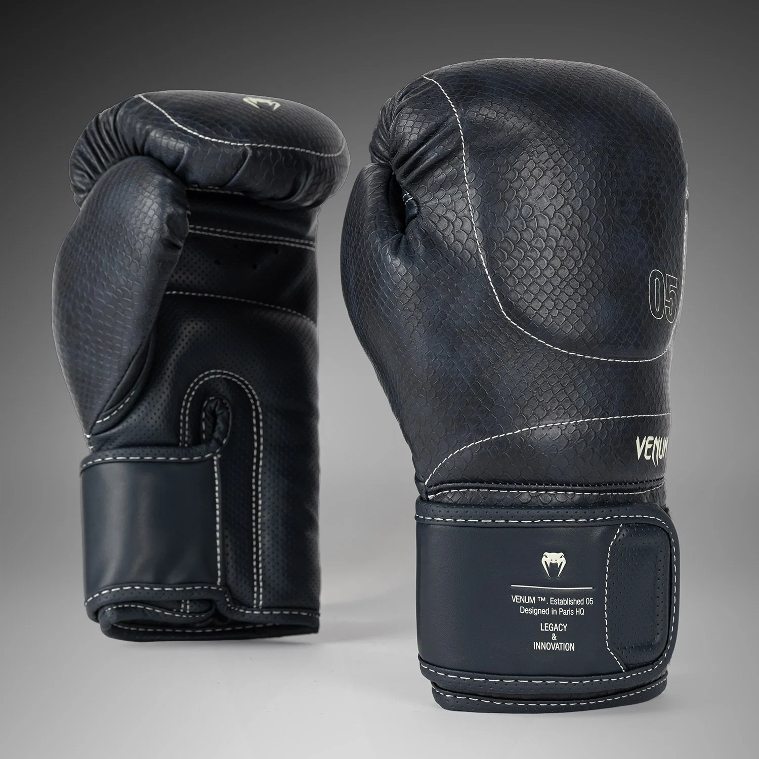 Venum Impact Evo Scales Boxing Gloves - Midnight Blue - Image 2