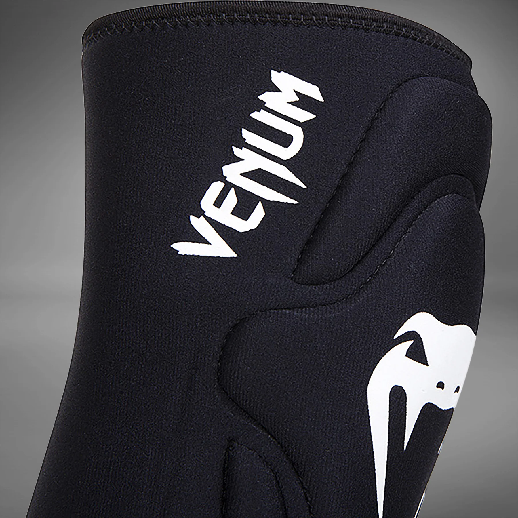 Venum Kontact Knee Pads - Pair - Black - Image 5