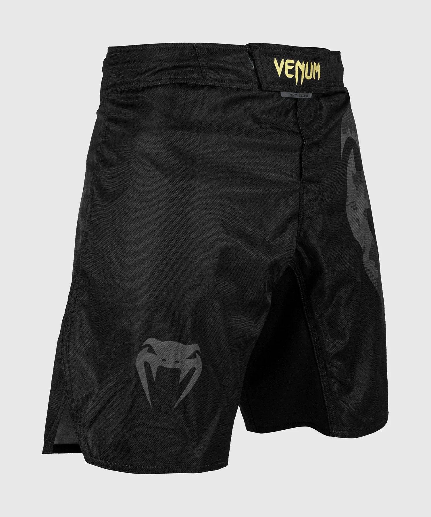 Venum Light 3.0 Fightshorts - Black/Gold - Image 3