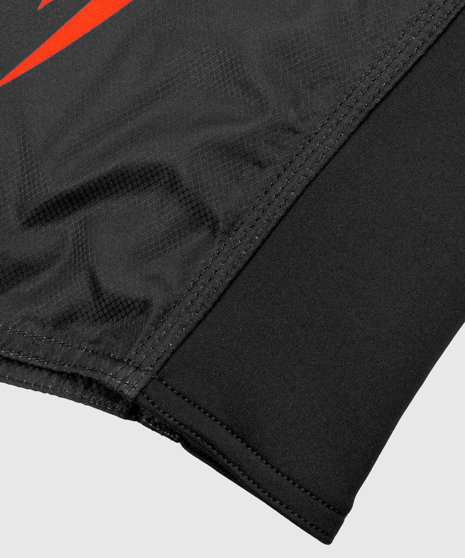 Venum Light 3.0 Fightshorts - Black/Red - Image 6