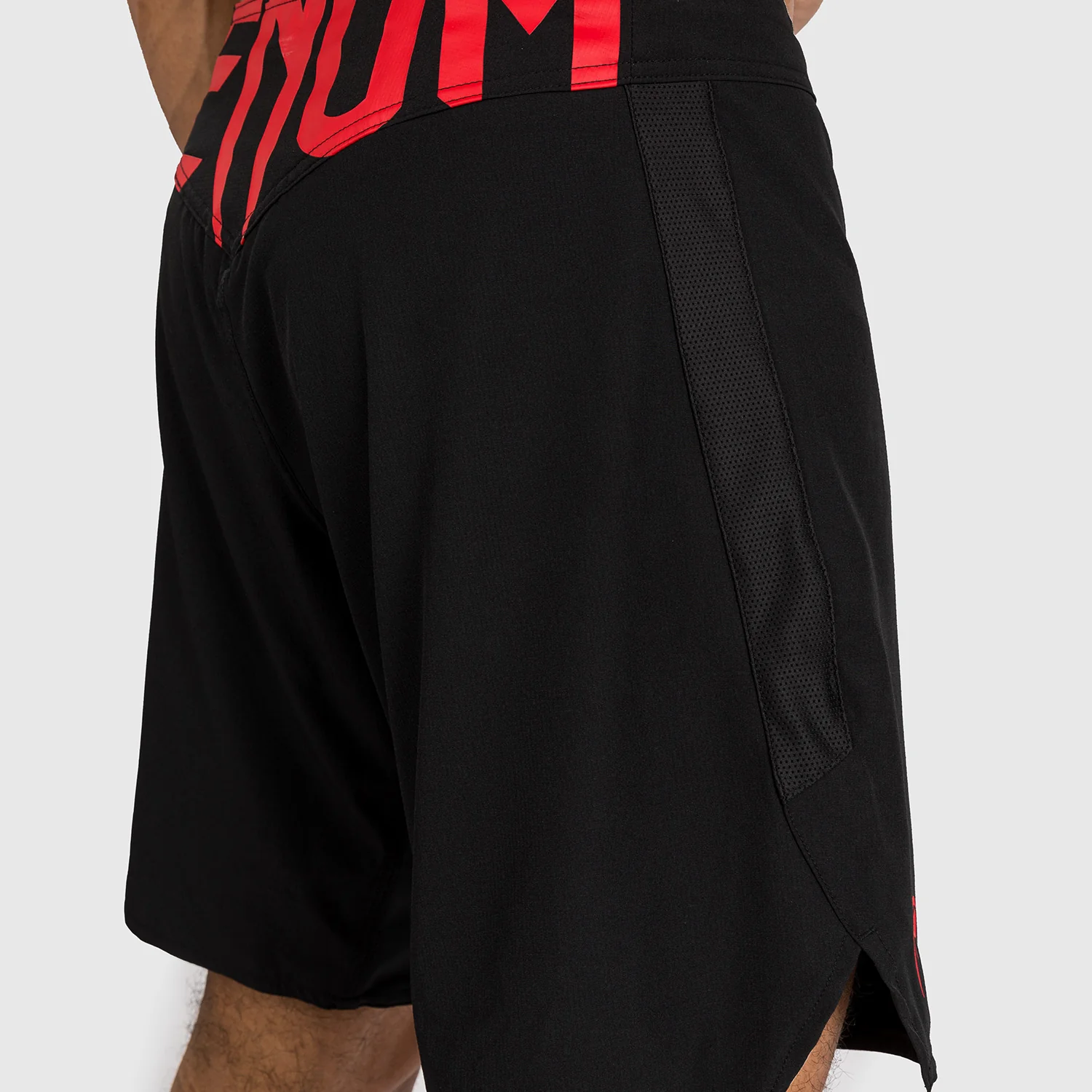 Venum Light 5.0 Fighshorts - Black/Red - Image 7