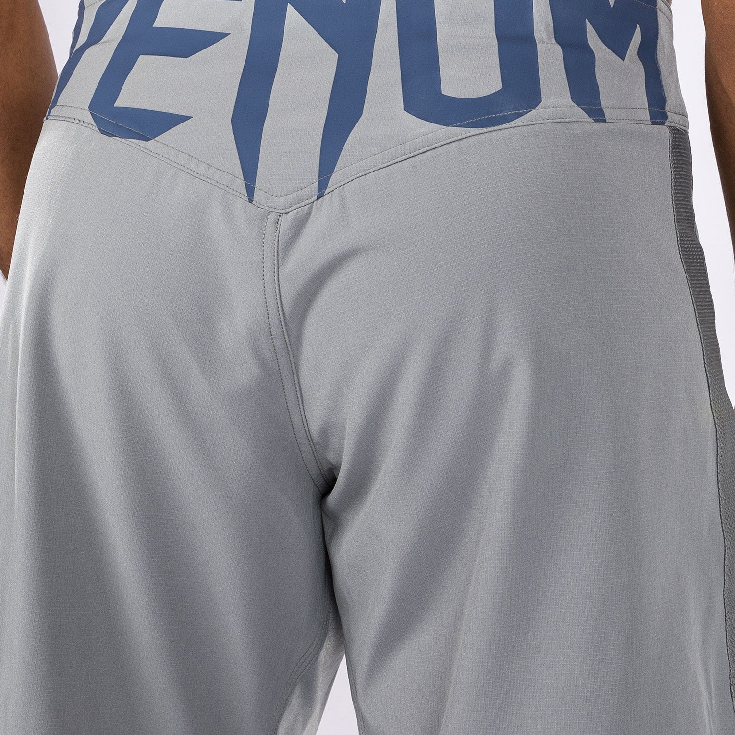 Venum Light 5.0 Fightshort - Grey/Blue - Image 5