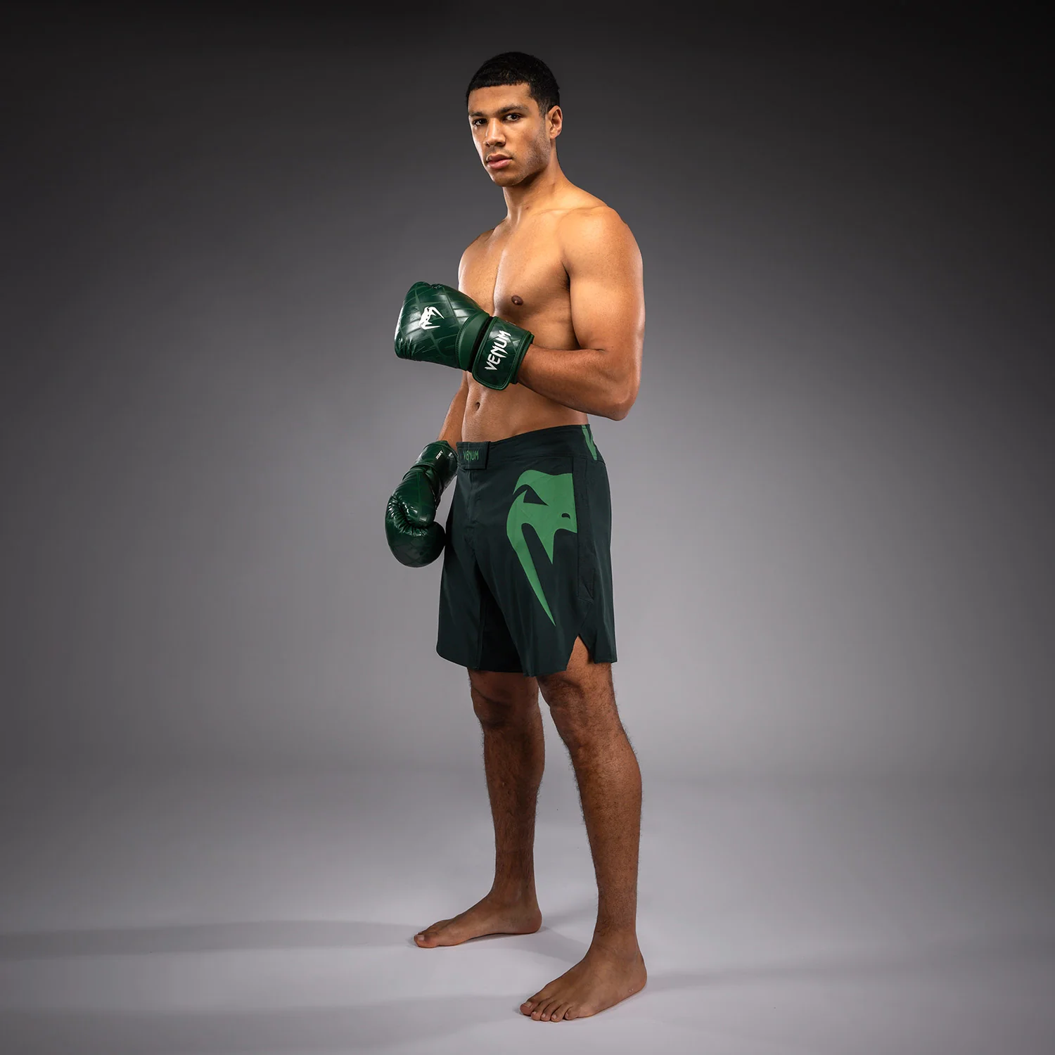 Venum Light 5.0 Fightshorts - Forest Green/Light Green - Image 6