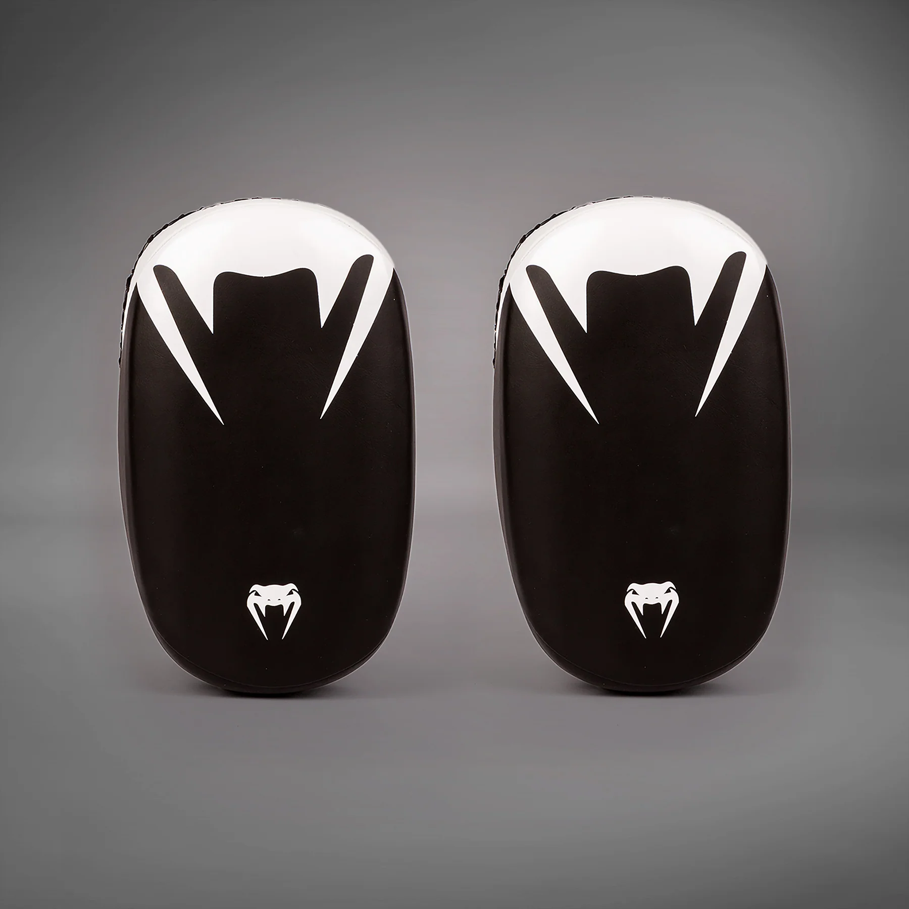 Venum Kick Boxing 2.0 Micro Fiber Paos - Black/White