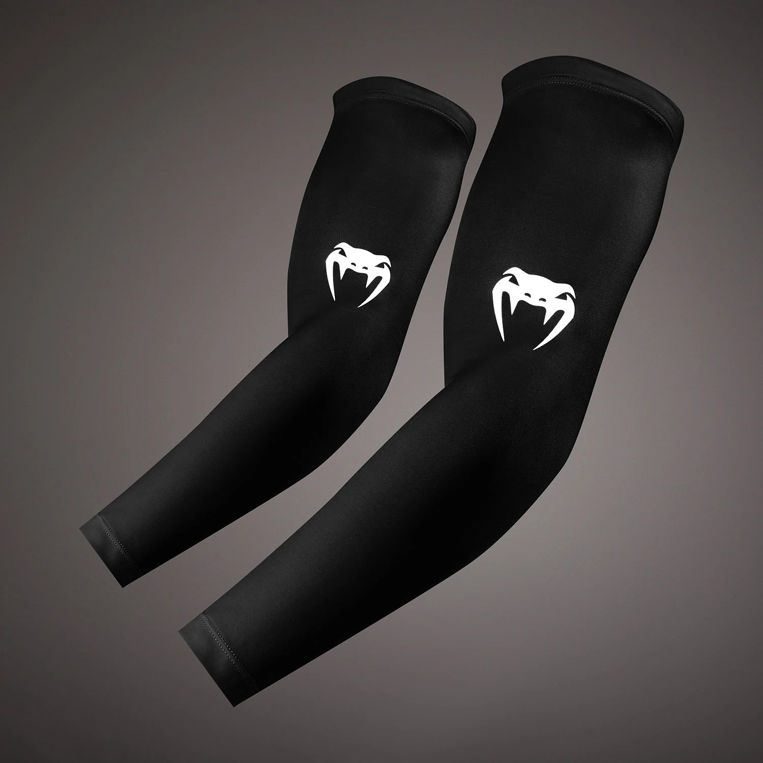Venum Lineup Arm Sleeves - Black/White