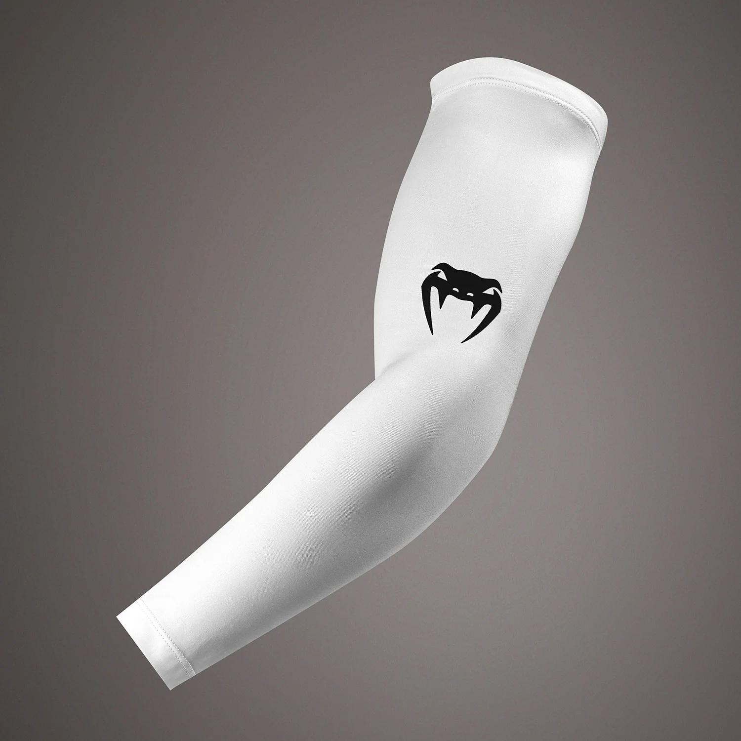 Venum Lineup Arm Sleeves - White/Black - Image 2