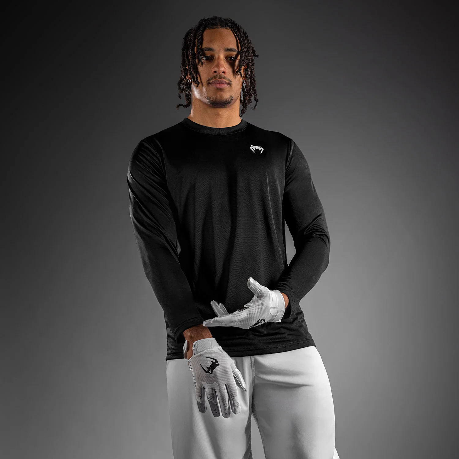 Venum Lineup Performance Long Sleeve T-Shirt - Black/White - Image 5