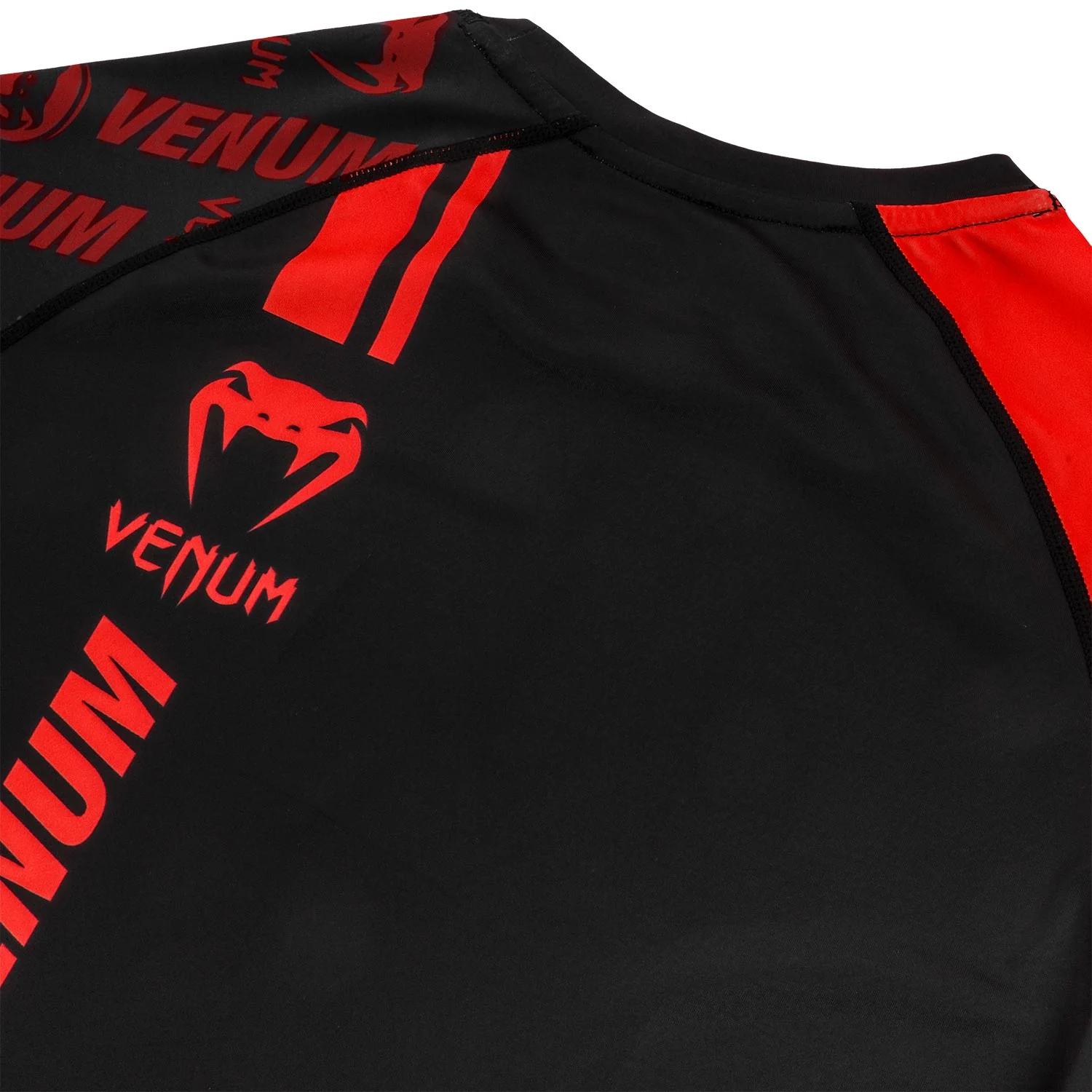Venum Logos Rashguard - Long Sleeves - Black/Red - Image 7