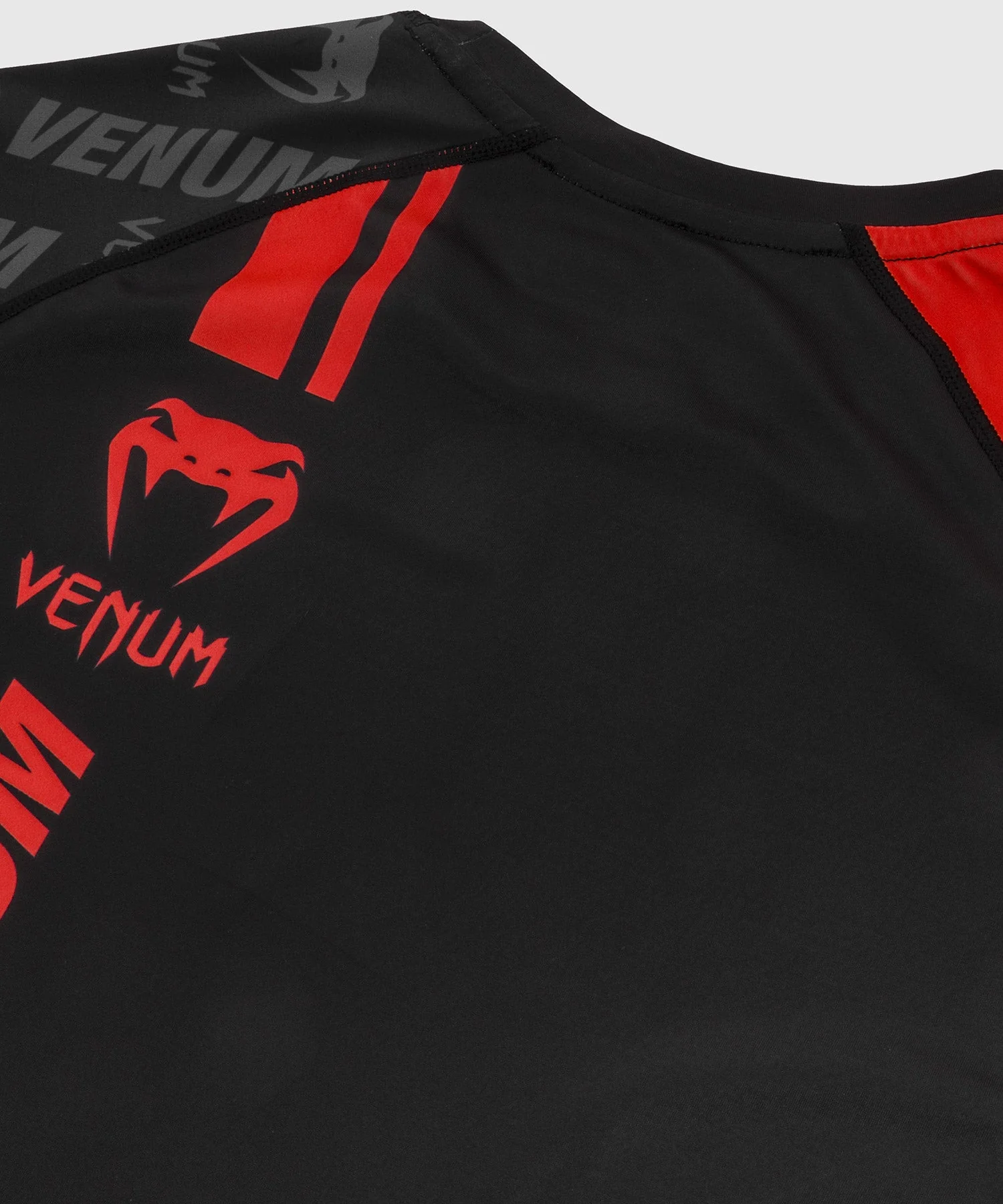 Venum Logos Rashguard - Short Sleeves - Black/Red - Image 7