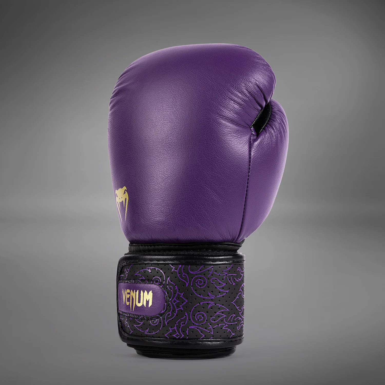 Venum Power 2.0 Boxing Gloves - Dark Plum - Image 4