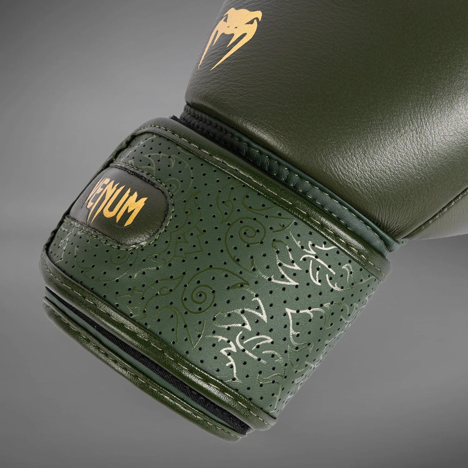 Venum Power 2.0 Boxing Gloves - Deep Forest Green - Image 5