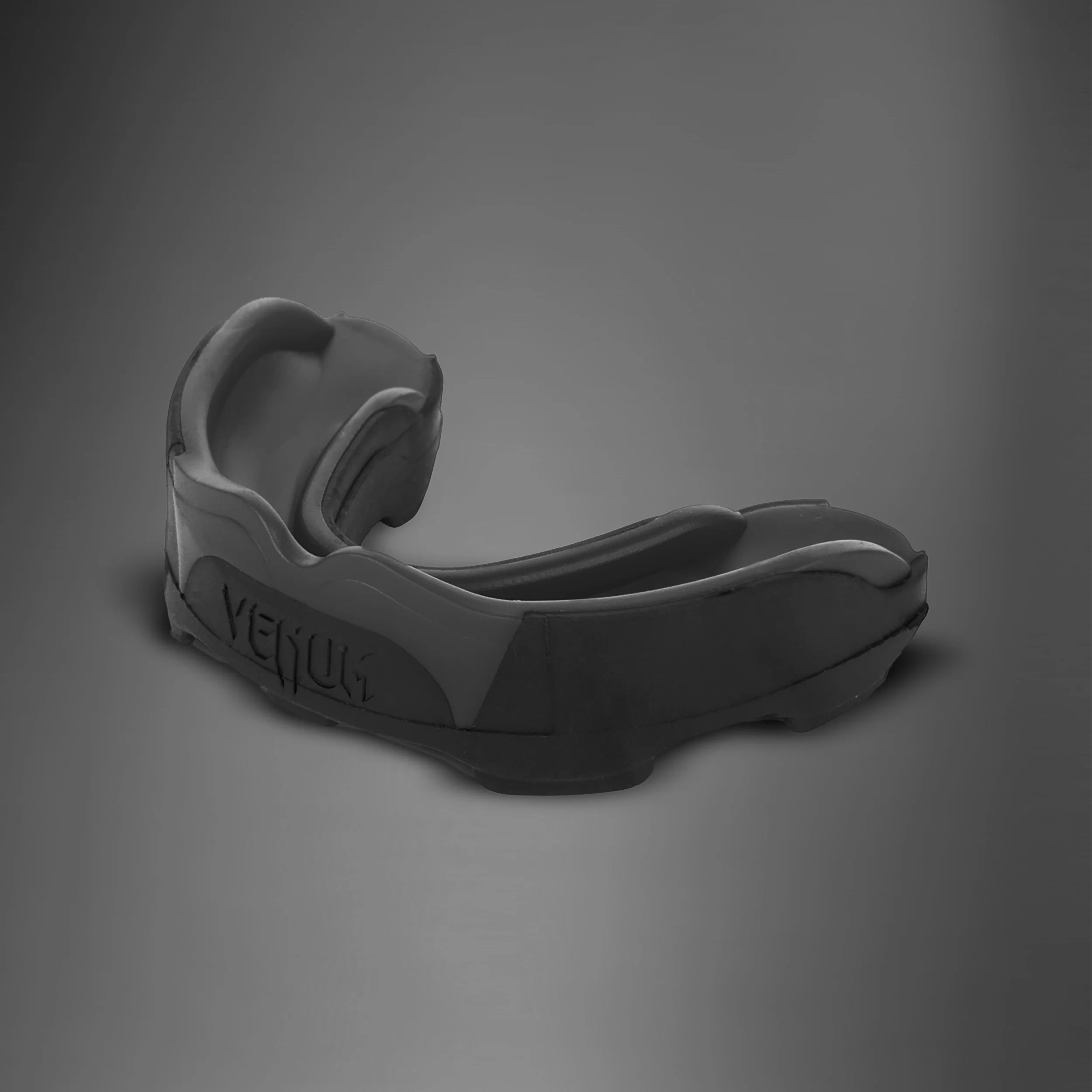 Venum Predator Mouthguard - Black - Image 3