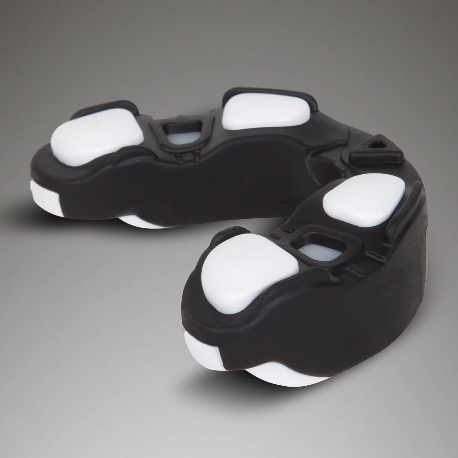 Venum Predator Mouthguard - Black/White - Image 4