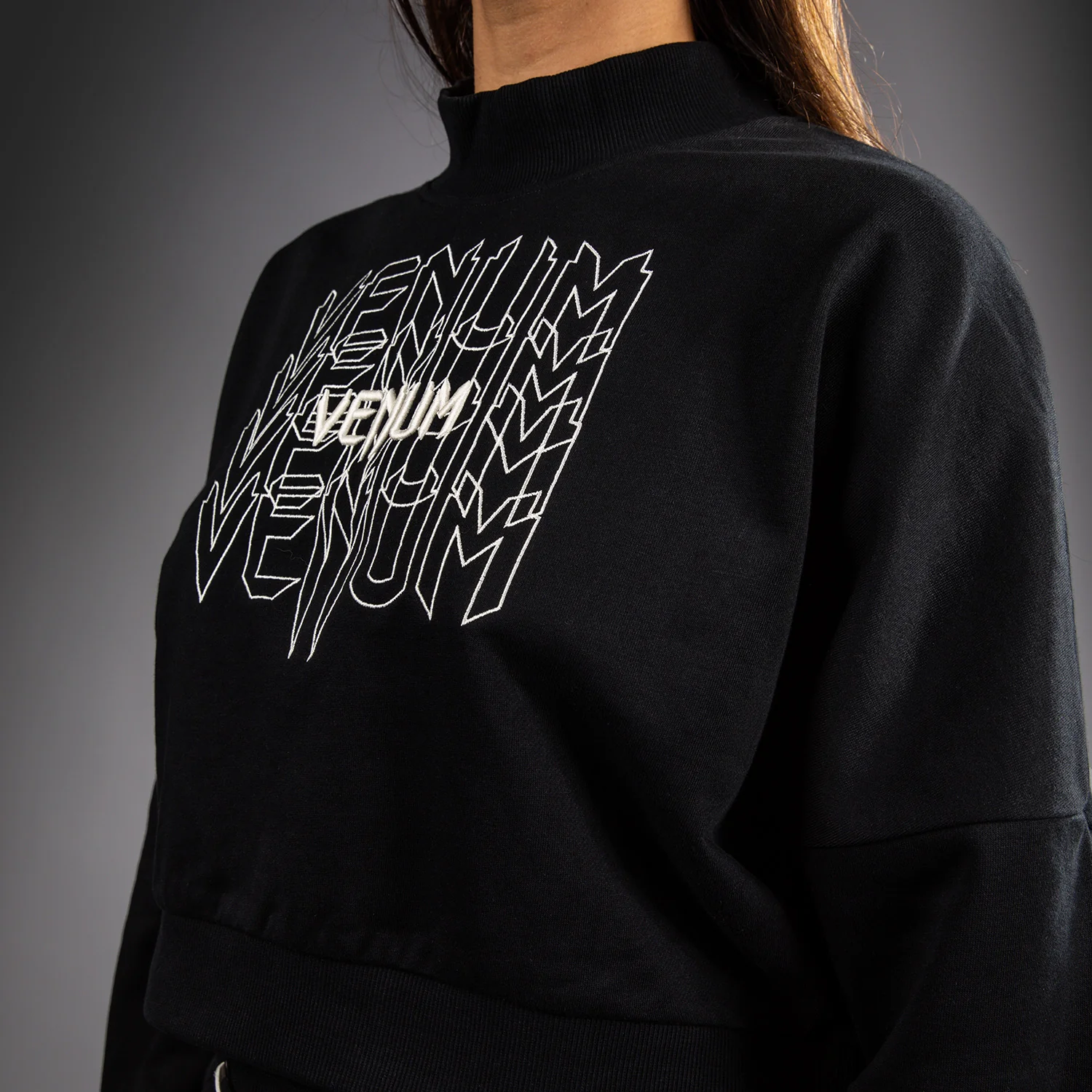 Venum Pulse Women’s Cropped Sweatshirt - Black/White - Image 5