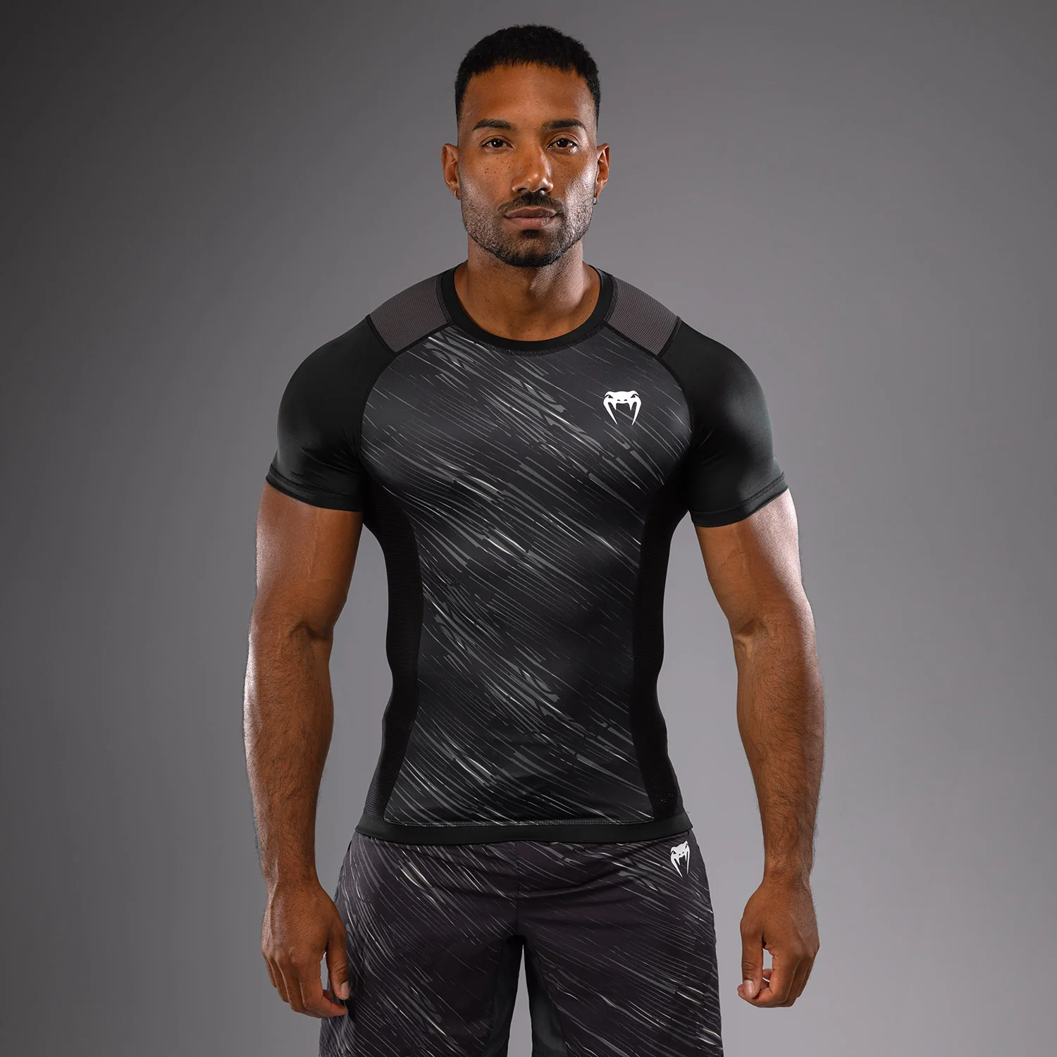 Venum Rapid Short Sleeve Rashguard - Black/Storm Grey