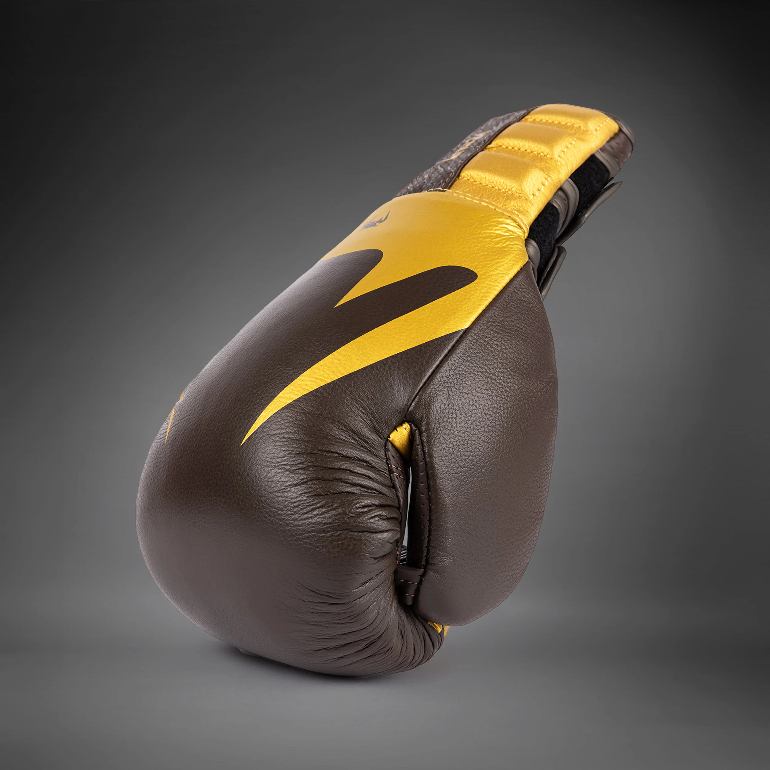 Venum Reverso Boxing Gloves - Chocolate/Gold - Image 5