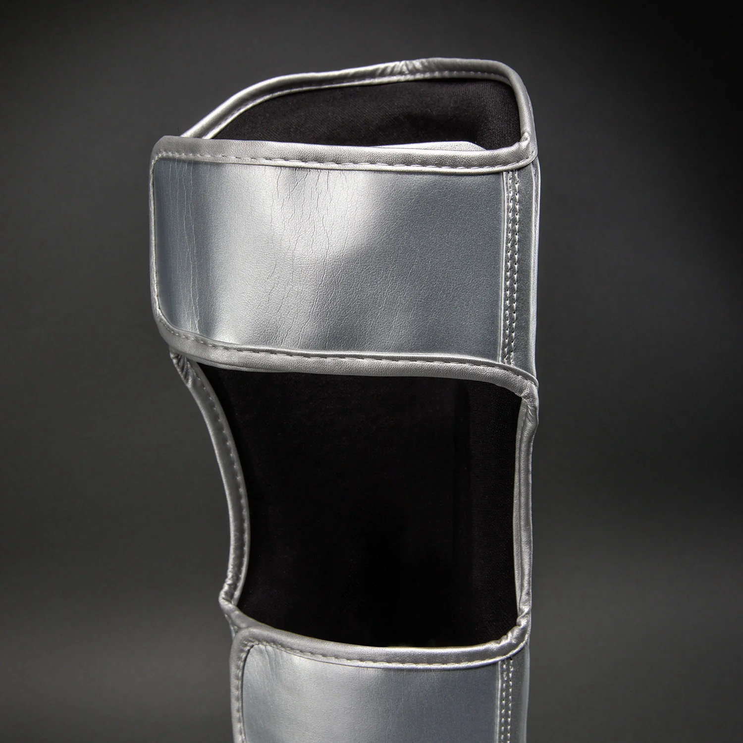 Ringhorns Charger by Venum Shin Guards - Silver/Black - Image 5