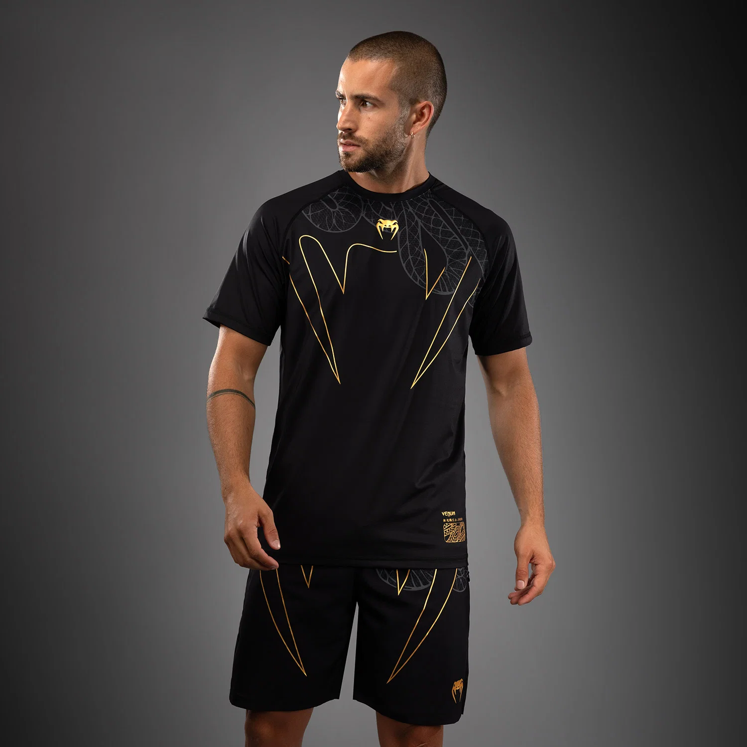 Venum Serpenti Dry Tech T-Shirt - Black/Silver/Gold