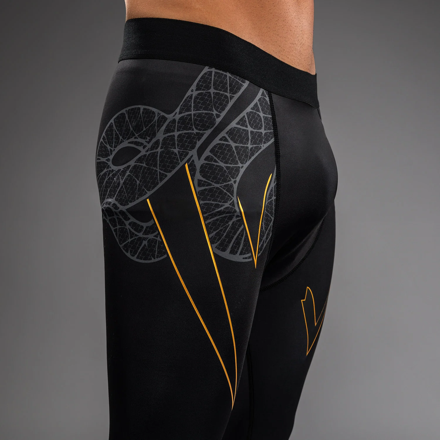 Venum Serpenti Spats - Black/Silver/Gold - Image 6