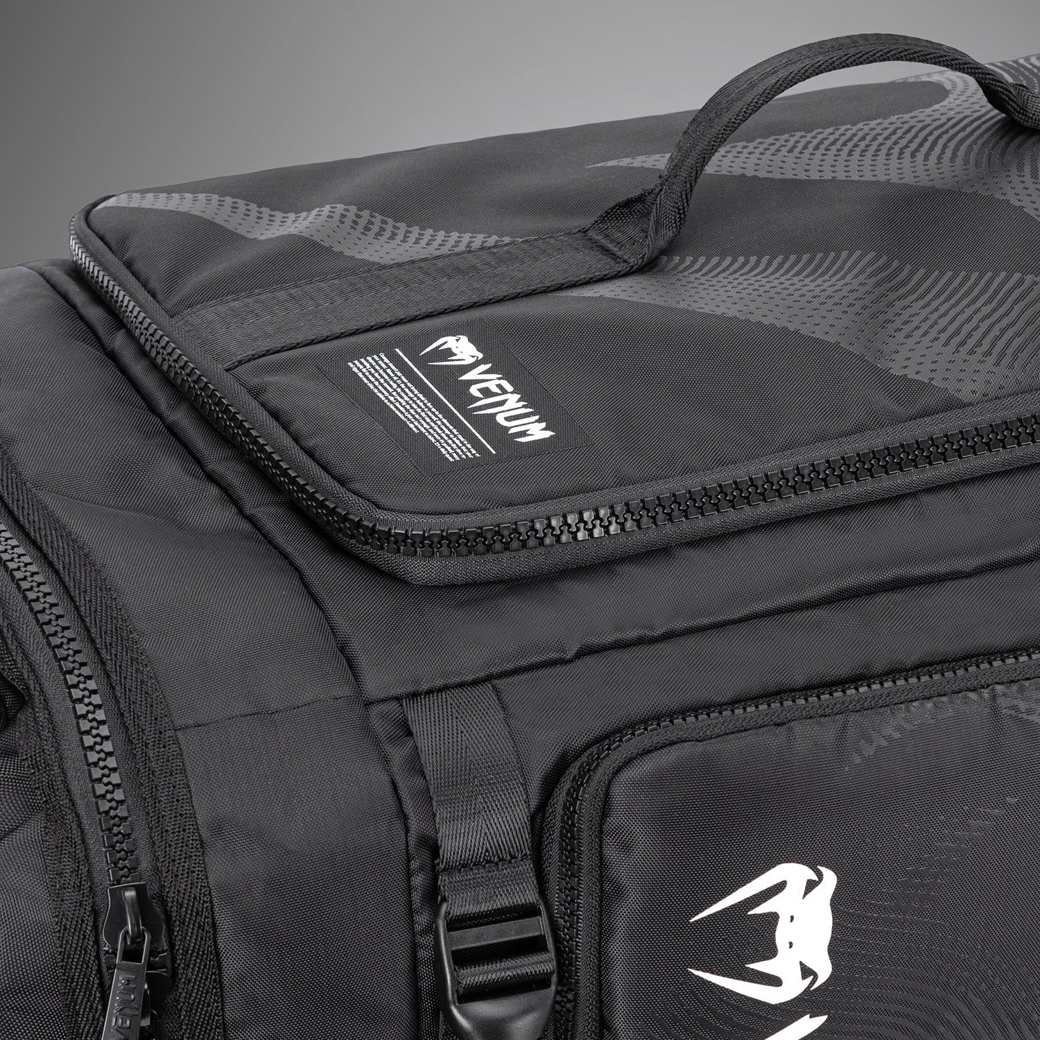 Venum Shockwave Convertible Sports Bag (60L) - Black - Image 7