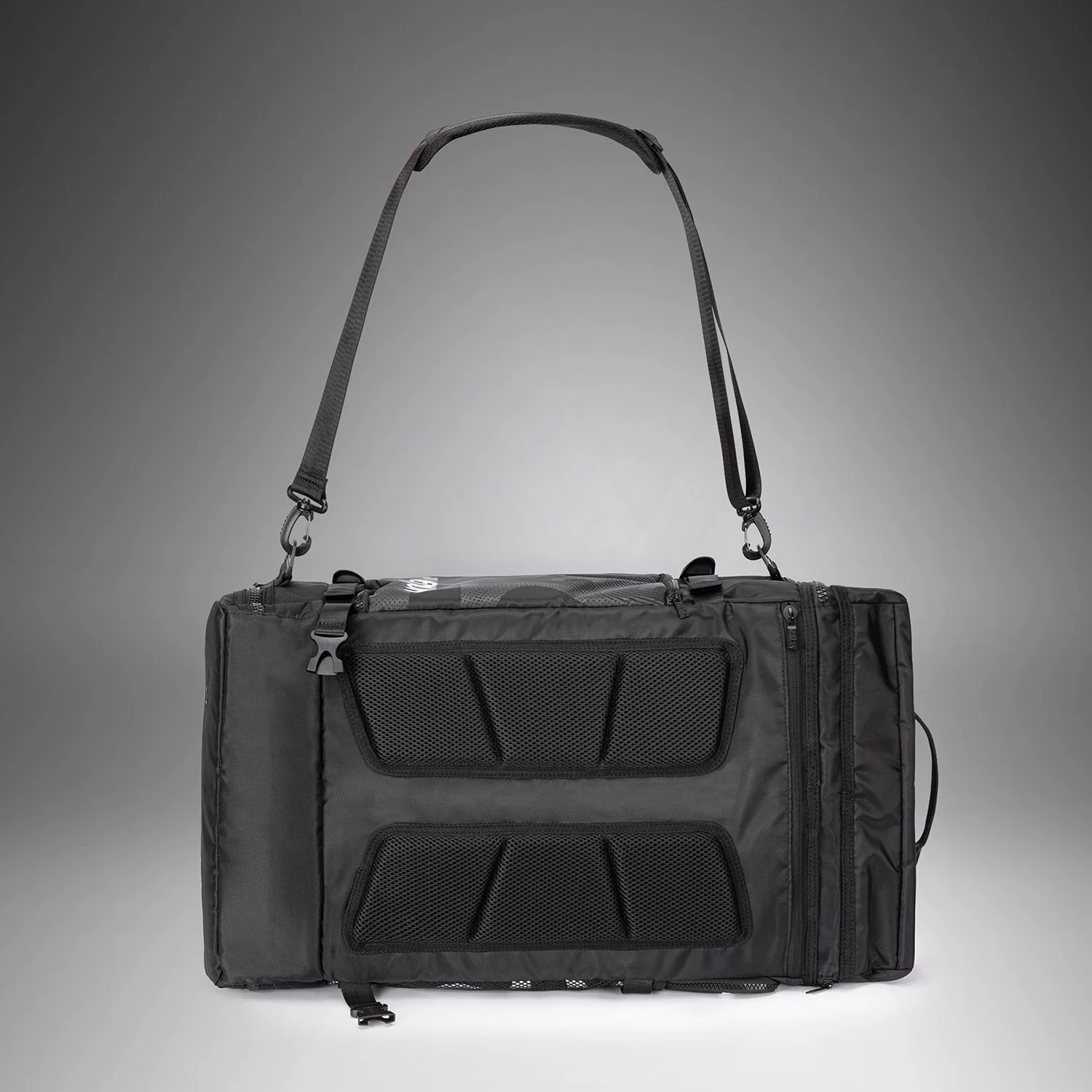 Venum Shockwave Convertible Sports Bag (60L) - Black - Image 8