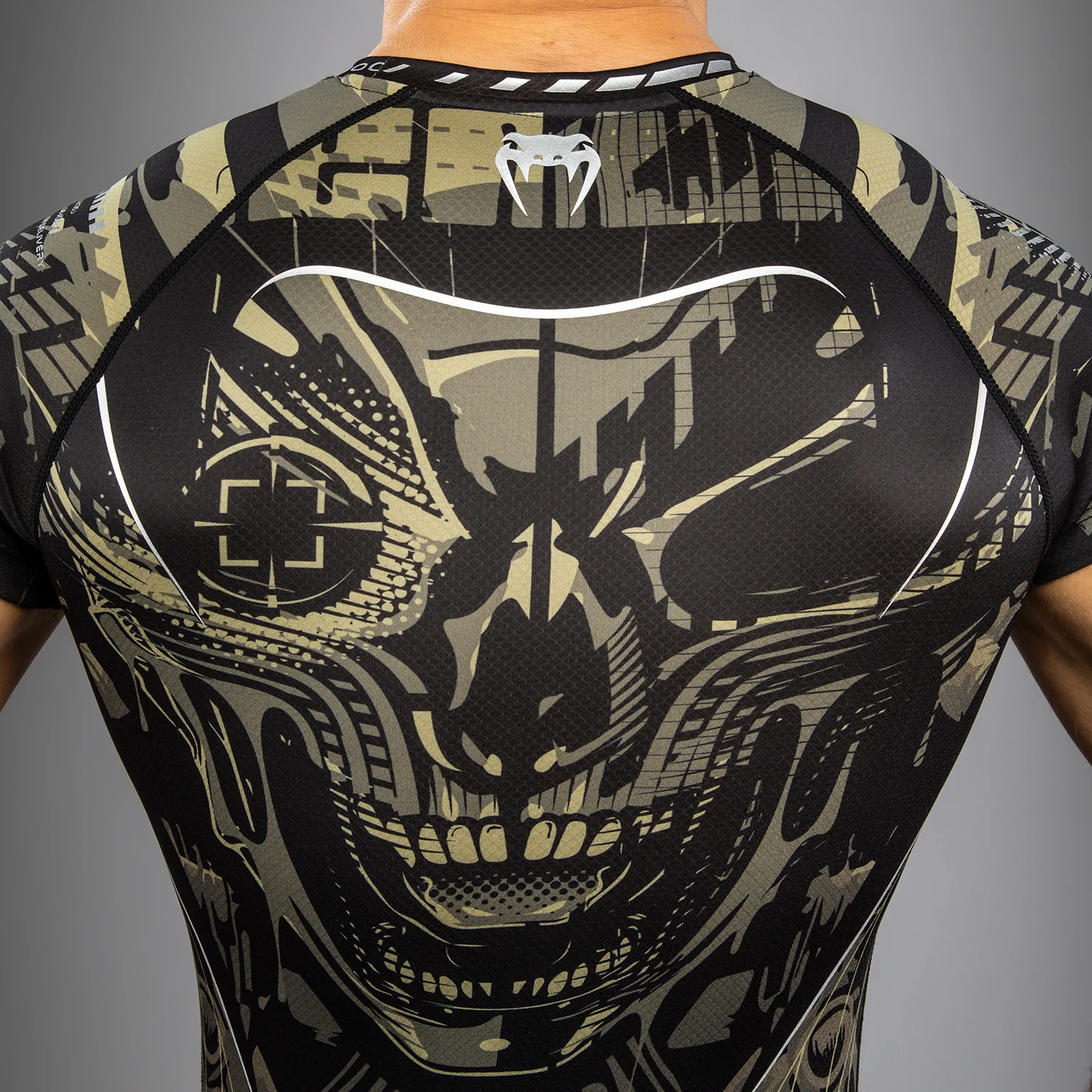 Venum Invader Short Sleeve Rashguard - Black/Sand - Image 7