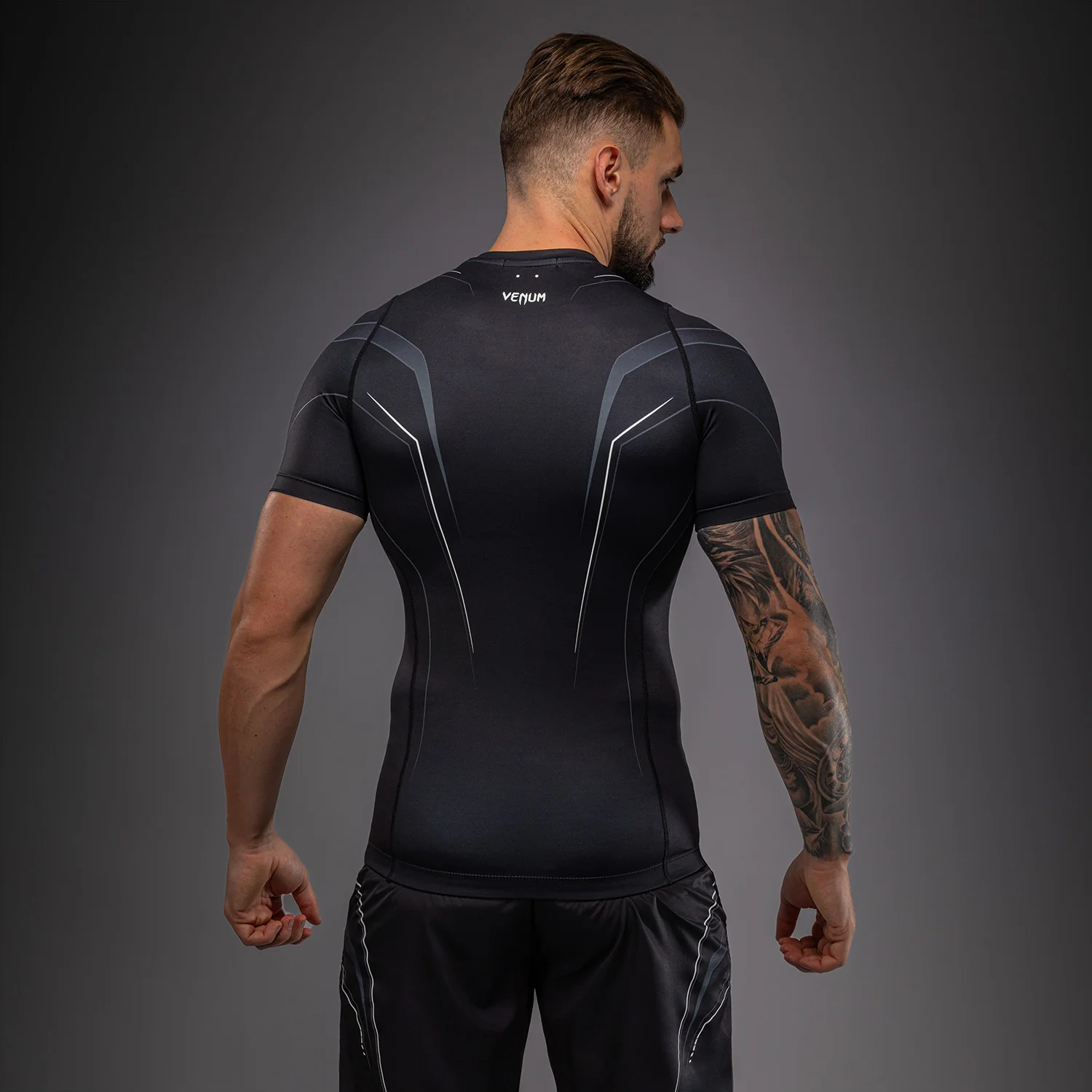 Venum Streamline Short Sleeve Rashguard - Black/White - Image 6