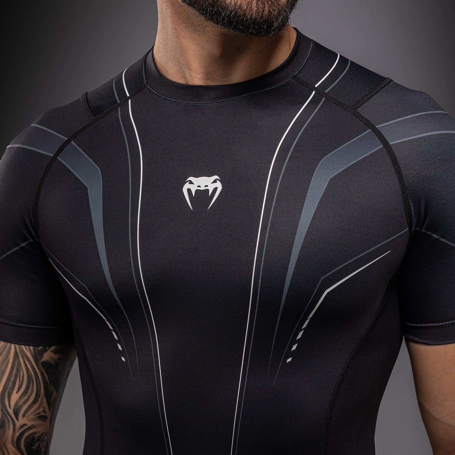 Venum Streamline Short Sleeve Rashguard - Black/White - Image 7