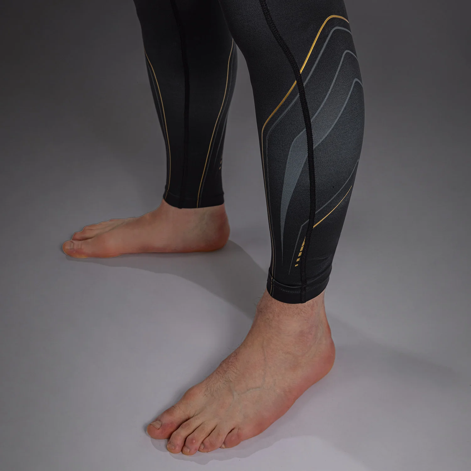 Venum Streamline Spats - Black/Gold - Image 6