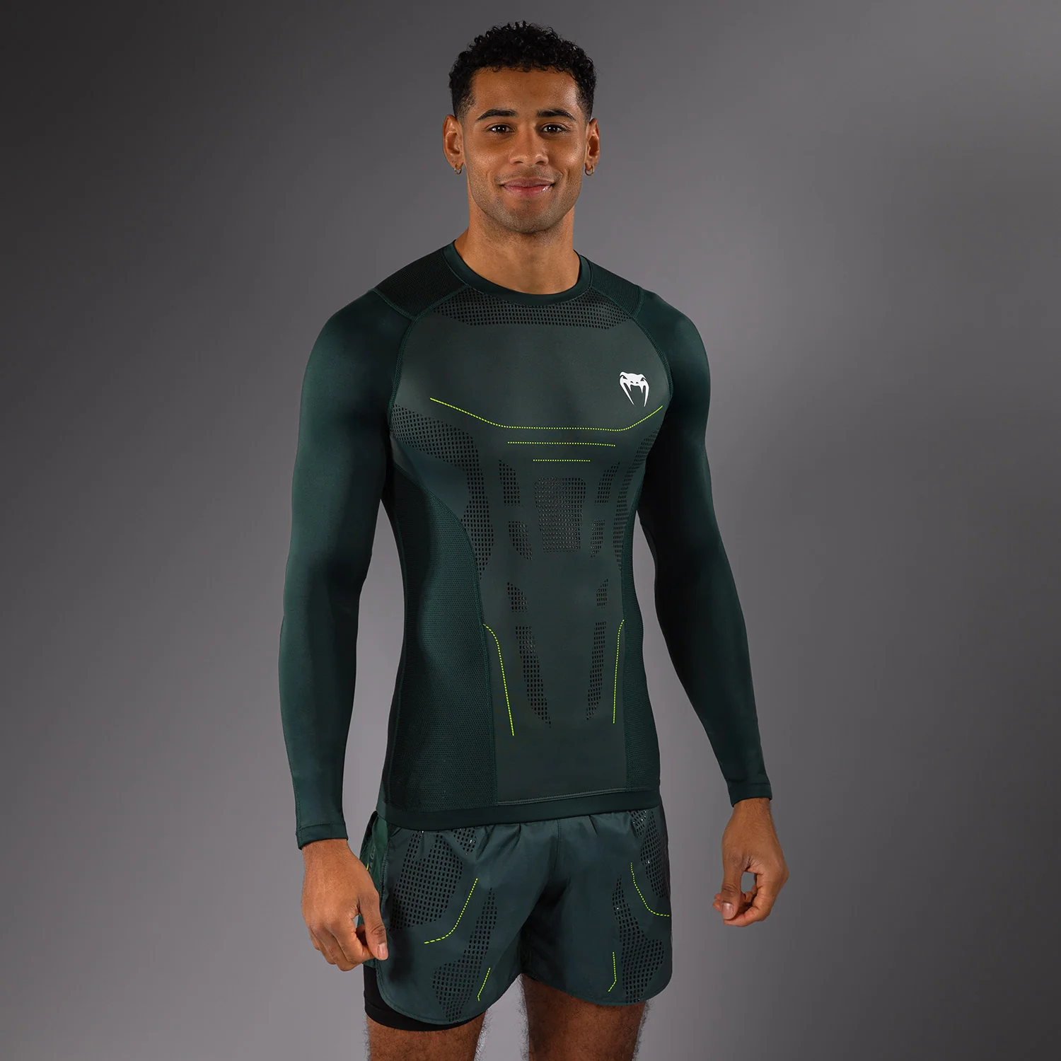 Venum Technical 3.0 Long Sleeve Rashguard - Forest Green - Image 2