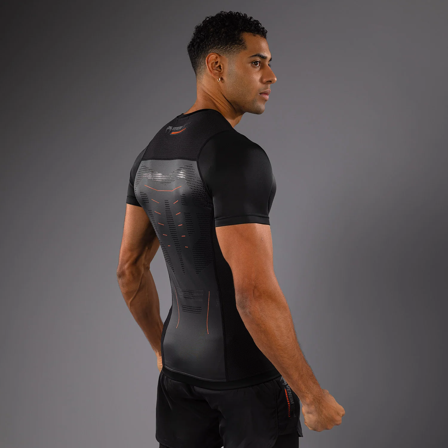 Venum Technical 3.0 Short Sleeve Rashguard - Graphite - Image 6