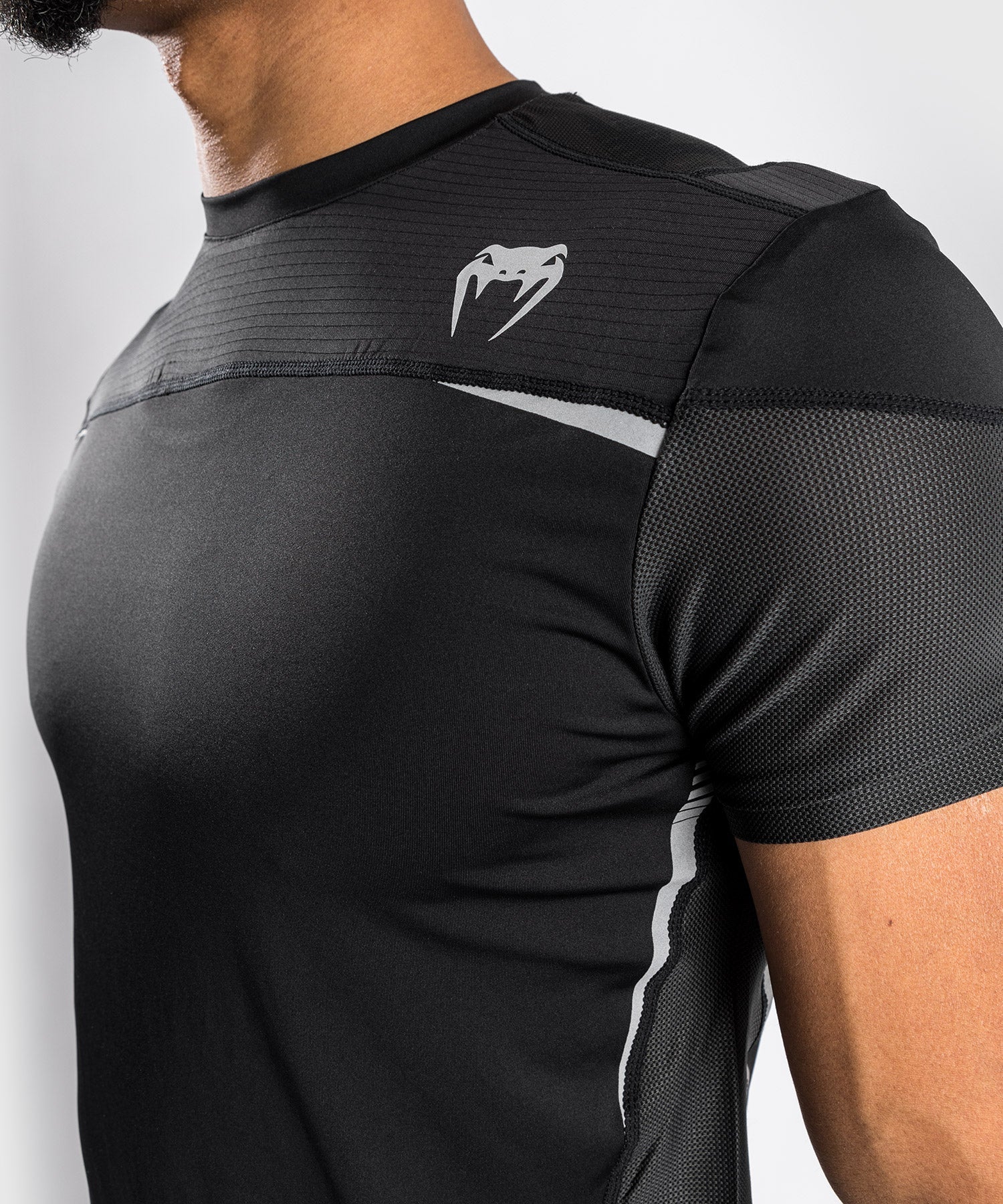 Venum Tempest 2.0 Dry tech T-shirt – Black/Grey - Image 4