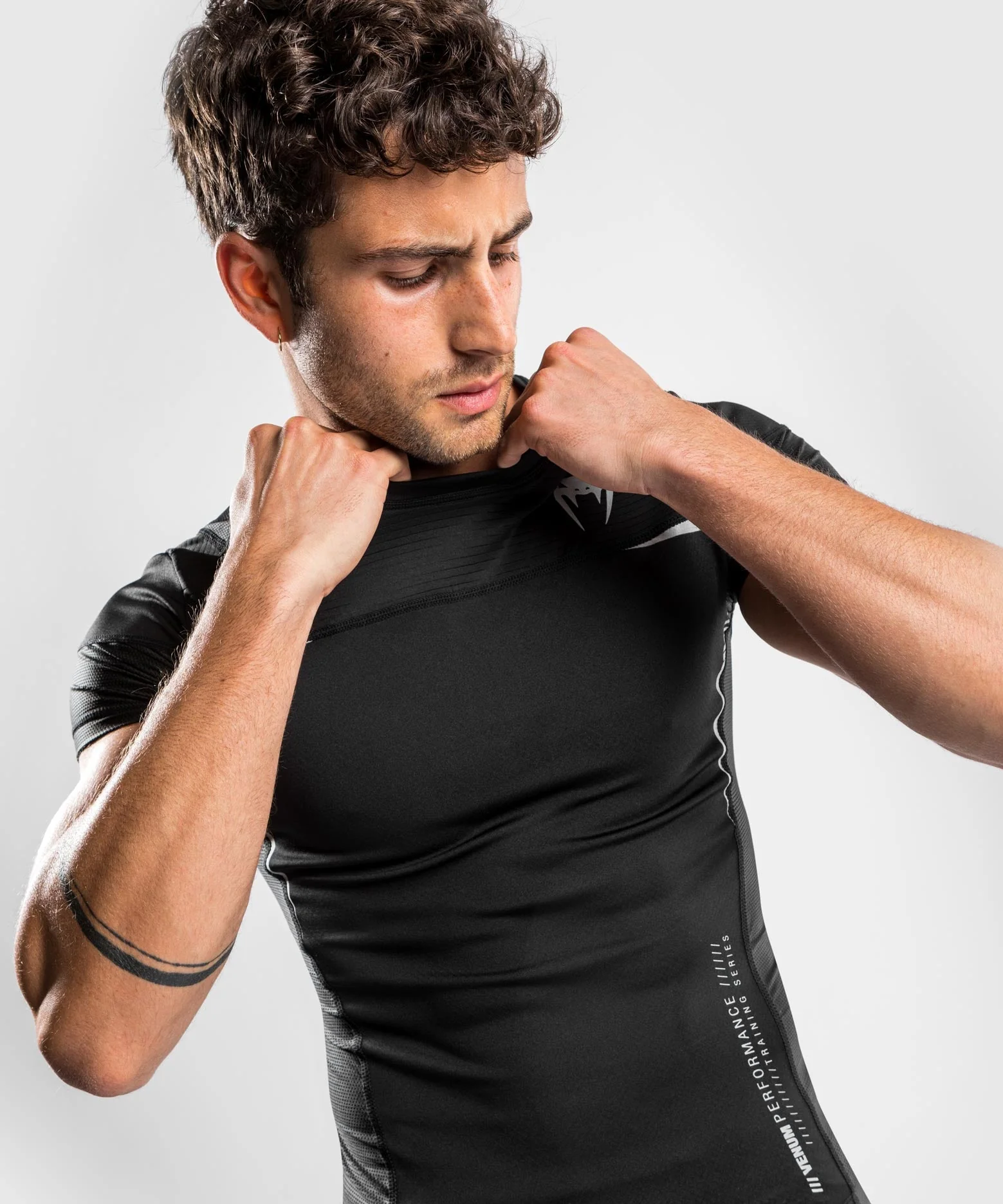 Venum tempest 2.0 Rashguard Short Sleeves – Black/Grey - Image 3