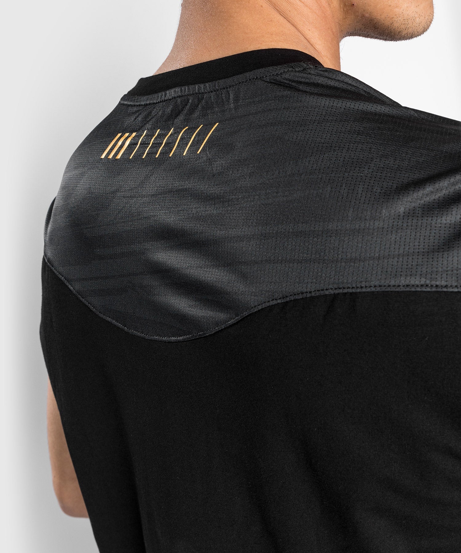 Venum Tempest 2.0 T-shirt – Black/Gold - Image 8