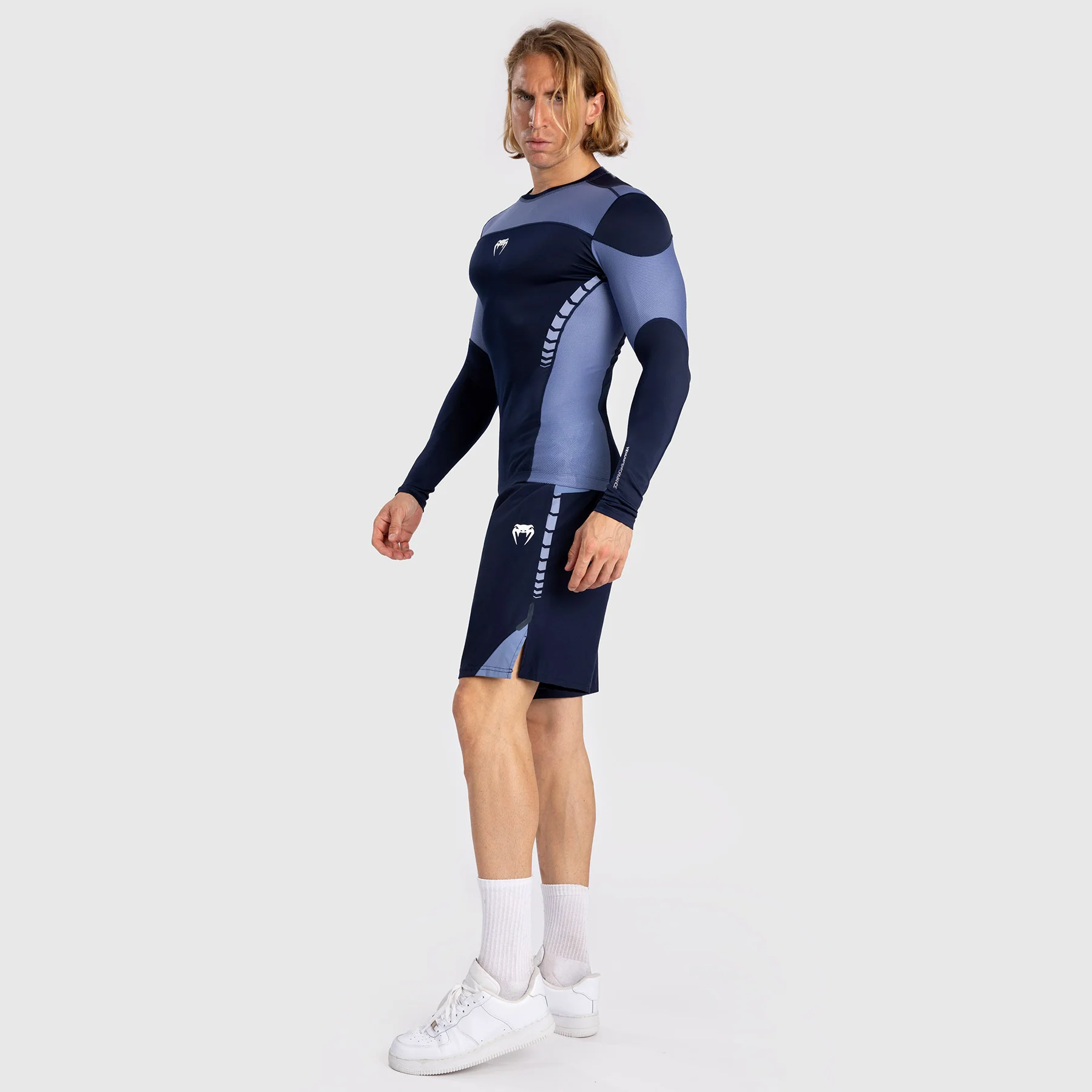 Venum Tempest Men's Long Sleeve Rashguard - Navy Blue/Blue - Image 6