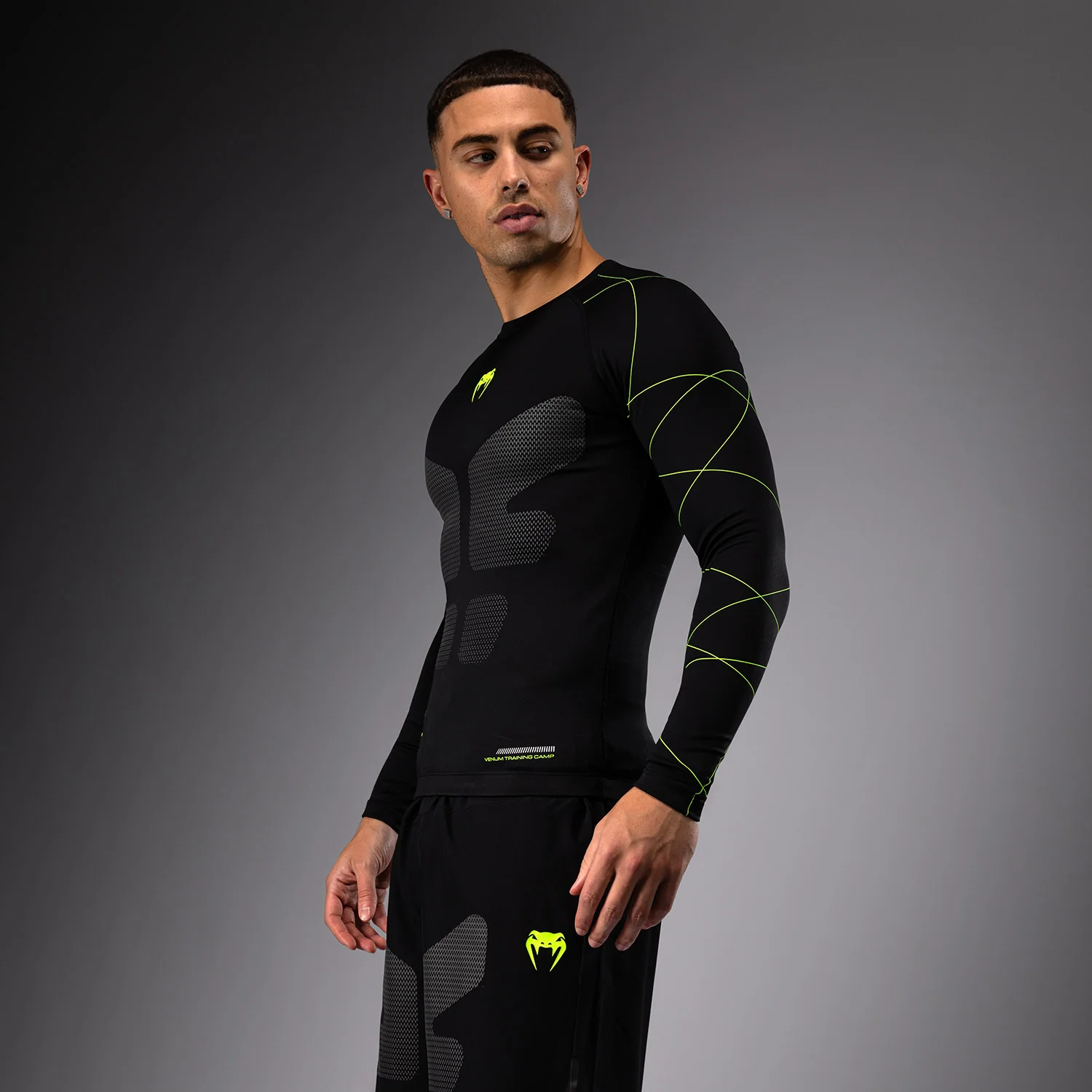 Venum Training Camp 4.0 Long Sleeve Rashguard - Black/Neon Green - Image 3