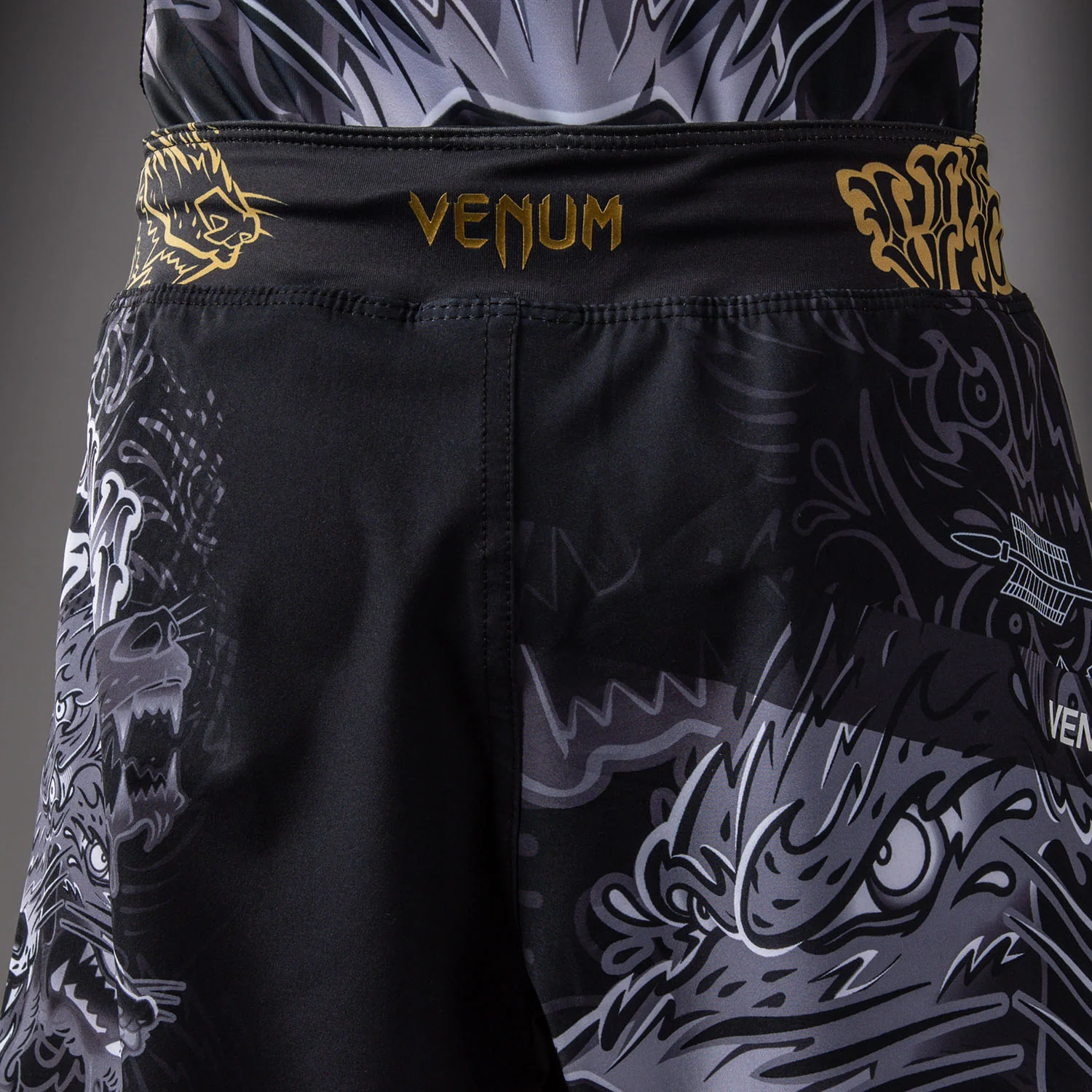 Venum Wolf Atak Kids Fightshorts - Black/Grey - Image 6