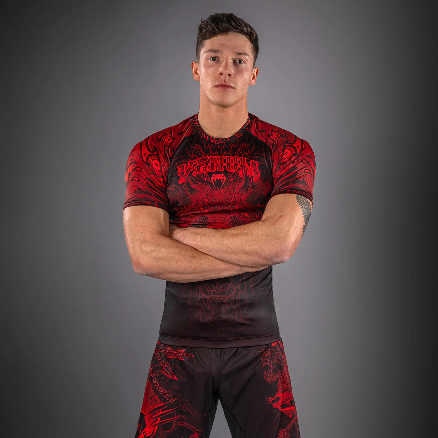 Venum Wolf Atak Short Sleeve Rashguard - Black/Red - Image 2