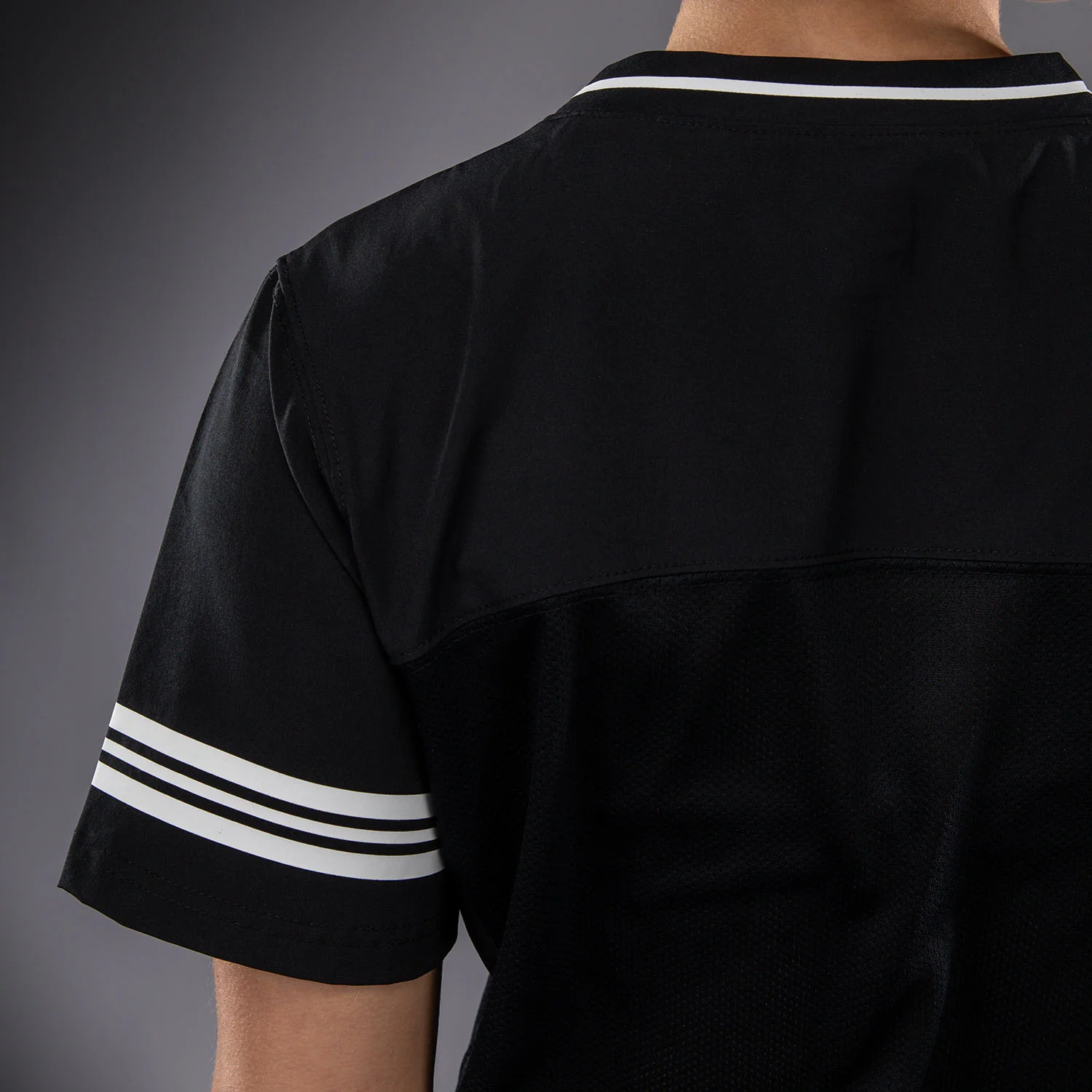 Venum Women's Flag Football Jersey - Black - Image 5