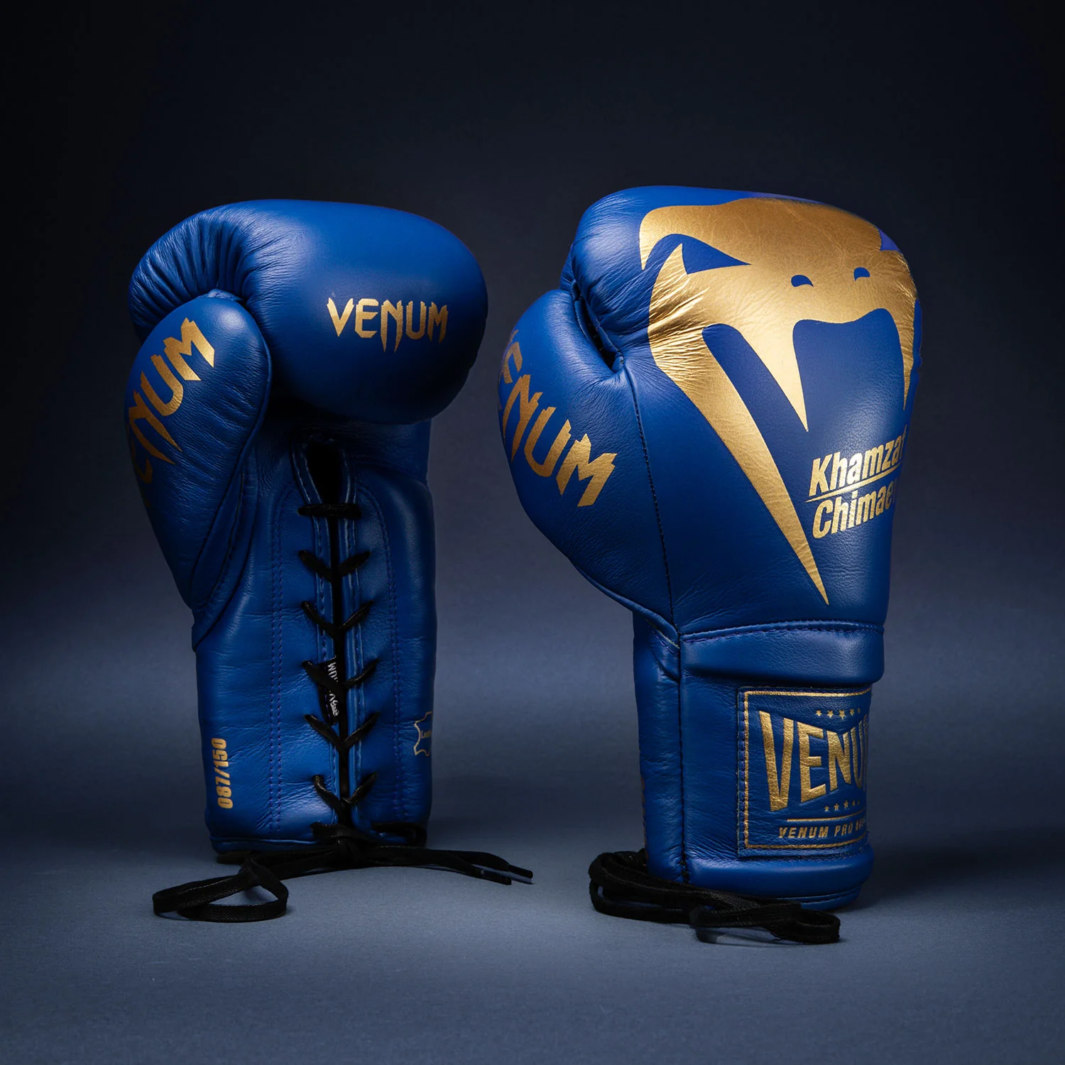Venum Giant 2.0 Khamzat Chimaev Pro boxing gloves - Blue gold - Image 2