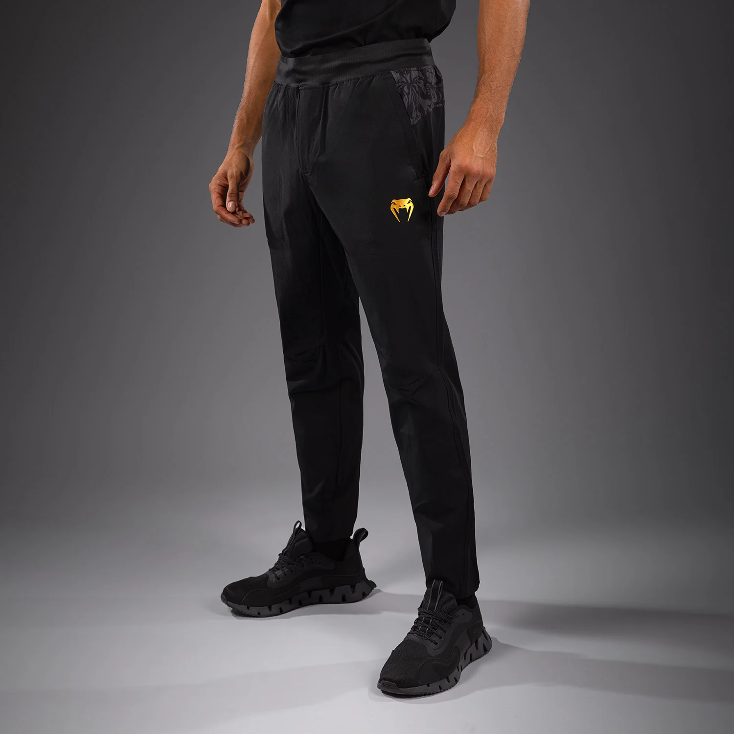 Venum x Topuria Unmatched Edition Joggers - Black/Gold - Image 3