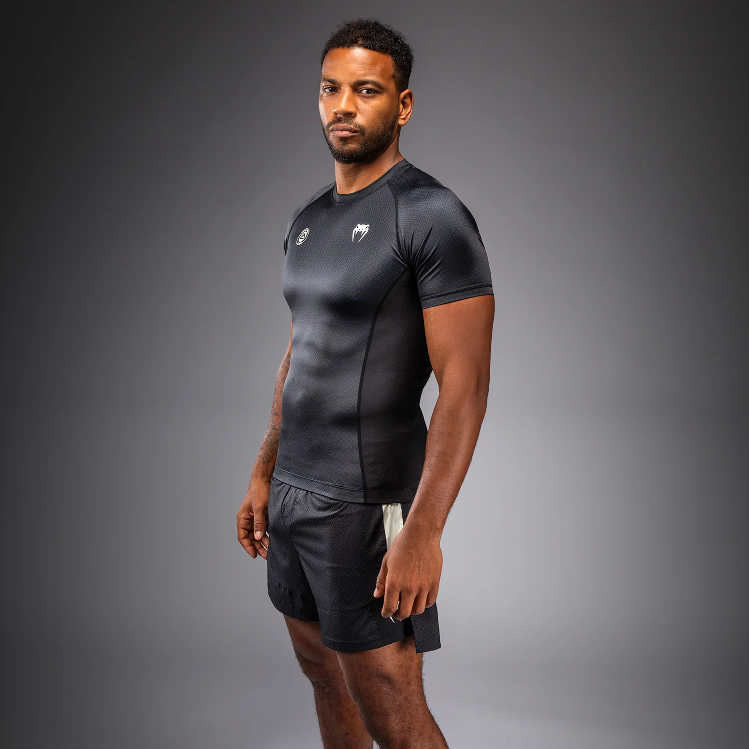 Venum x Roger Gracie Academy Short Sleeve Rashguard - Black - Image 2