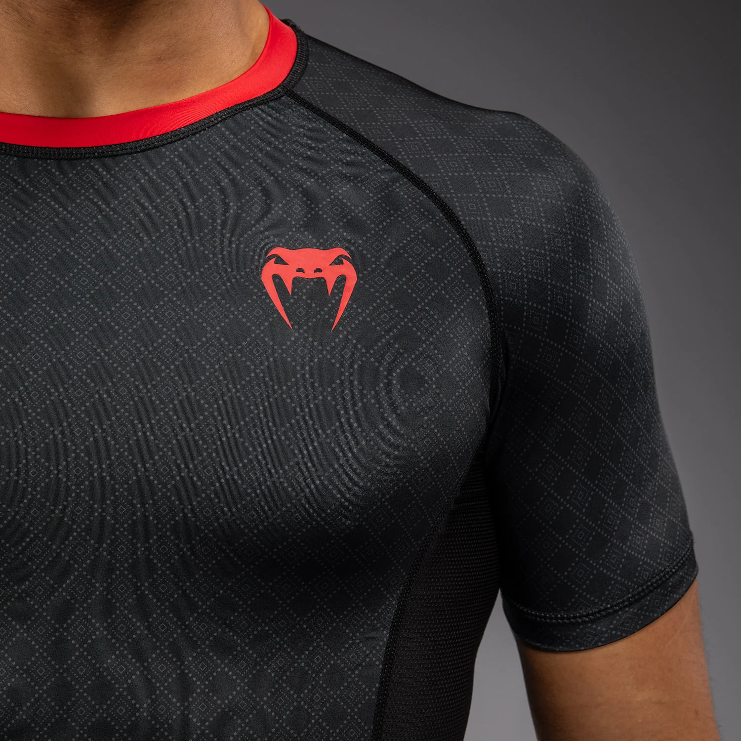 Venum x Roger Gracie Signature Short Sleeve Rashguard - Black/Red - Image 5