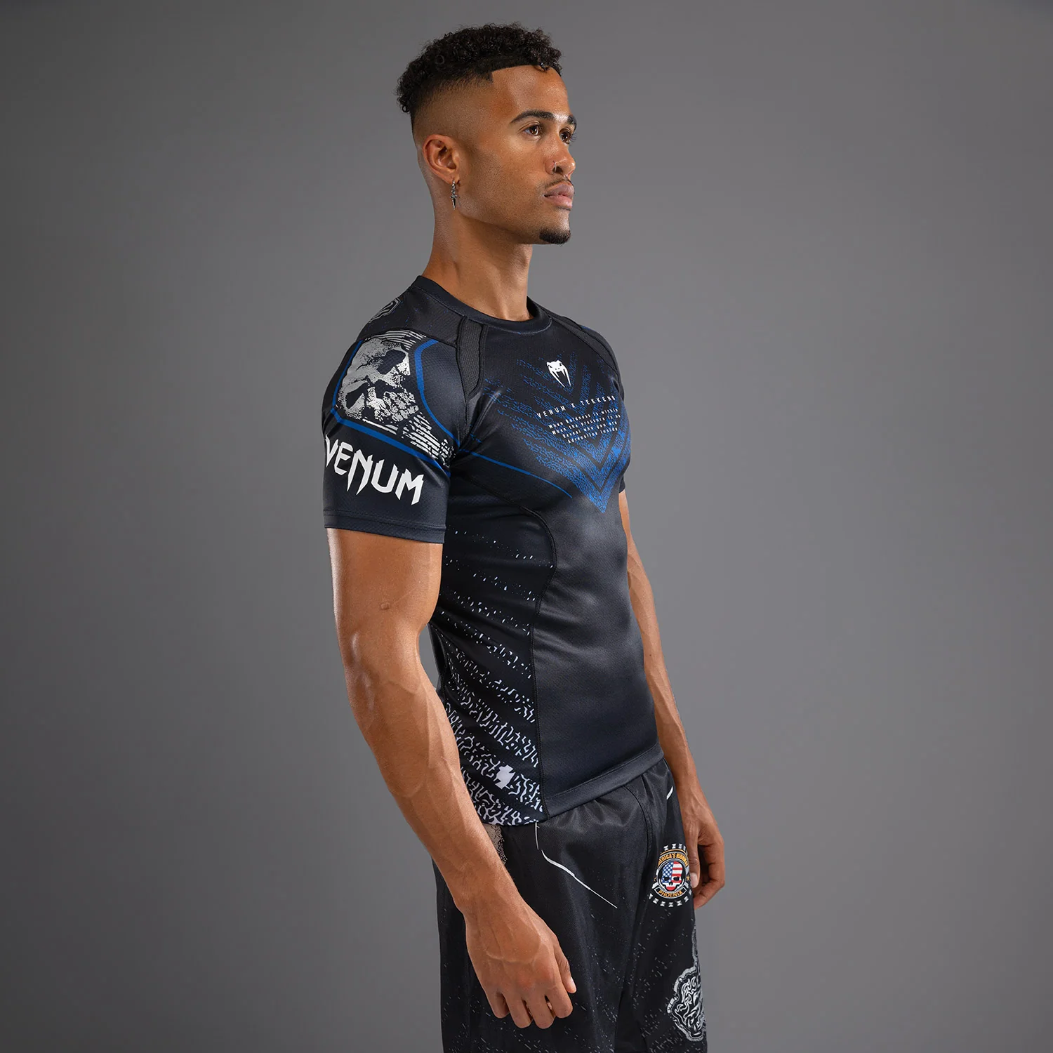Venum x TEKKEN 8 - Paul Phoenix Rashguard - Black/Blue - Image 4