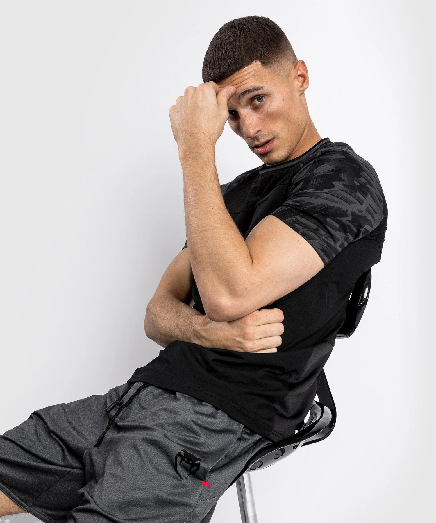 Venum YKZ21 T-shirt – Black/Black - Image 5